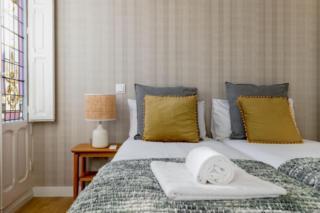 3 Bedrooms 3 Bathrooms Furnished - Salamanca - Modern And Bright - Mintystay Apartment *