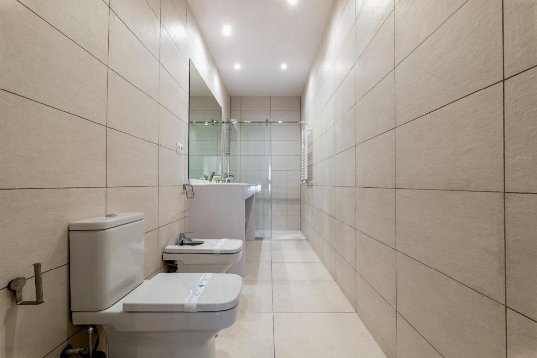 3 Bedrooms 3 Bathrooms Furnished - Salamanca - Modern And Bright - Mintystay Apartment *