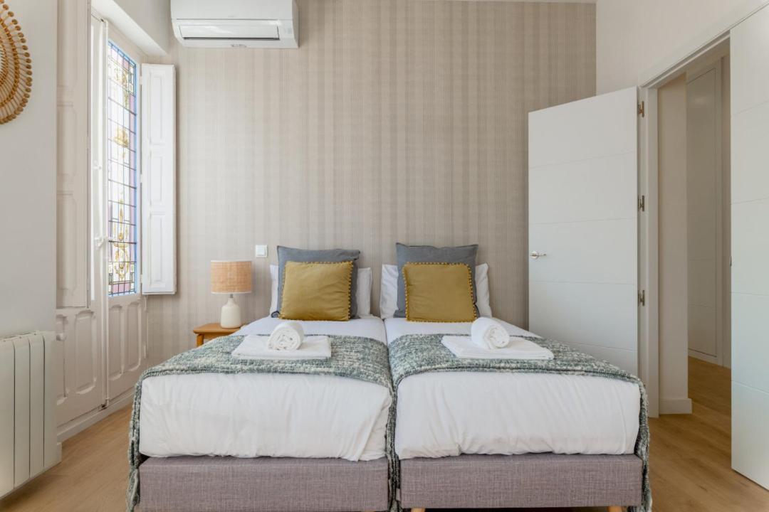 3 Bedrooms 3 Bathrooms Furnished - Salamanca - Modern And Bright - Mintystay Apartment Madrid