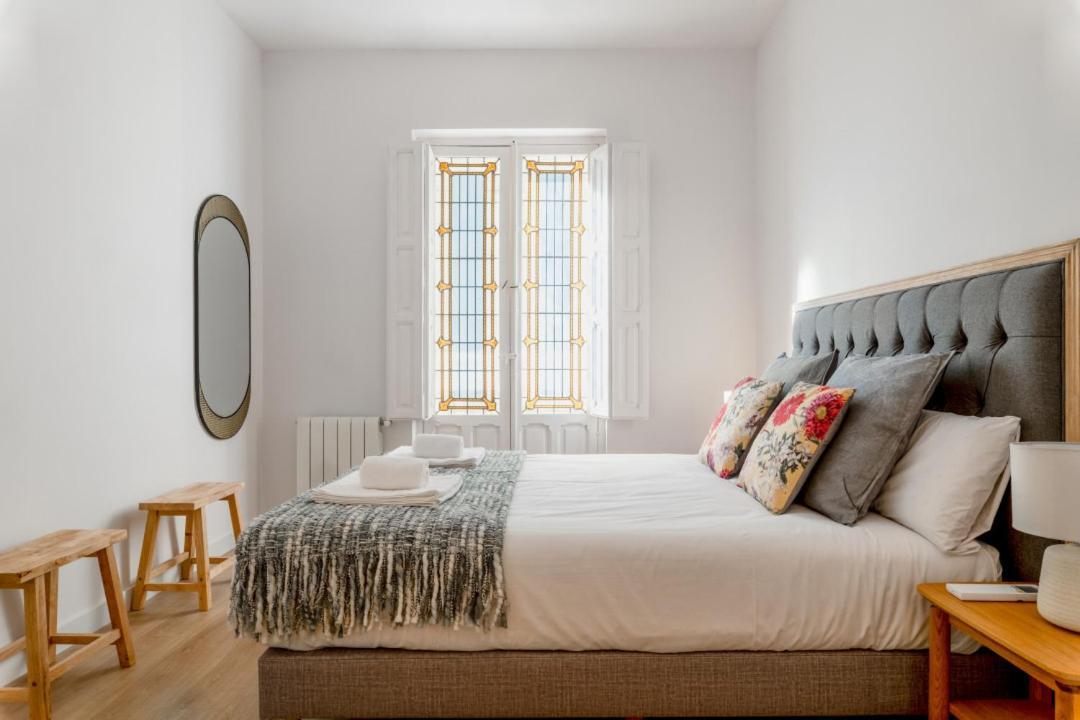 3 Bedrooms 3 Bathrooms Furnished - Salamanca - Modern And Bright - Mintystay Apartment