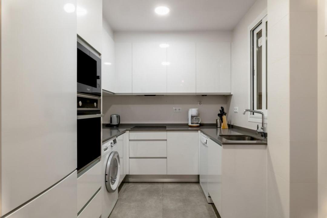 Apartment 3 Bedrooms 3 Bathrooms Furnished - Salamanca - Modern And Bright - Mintystay Madrid