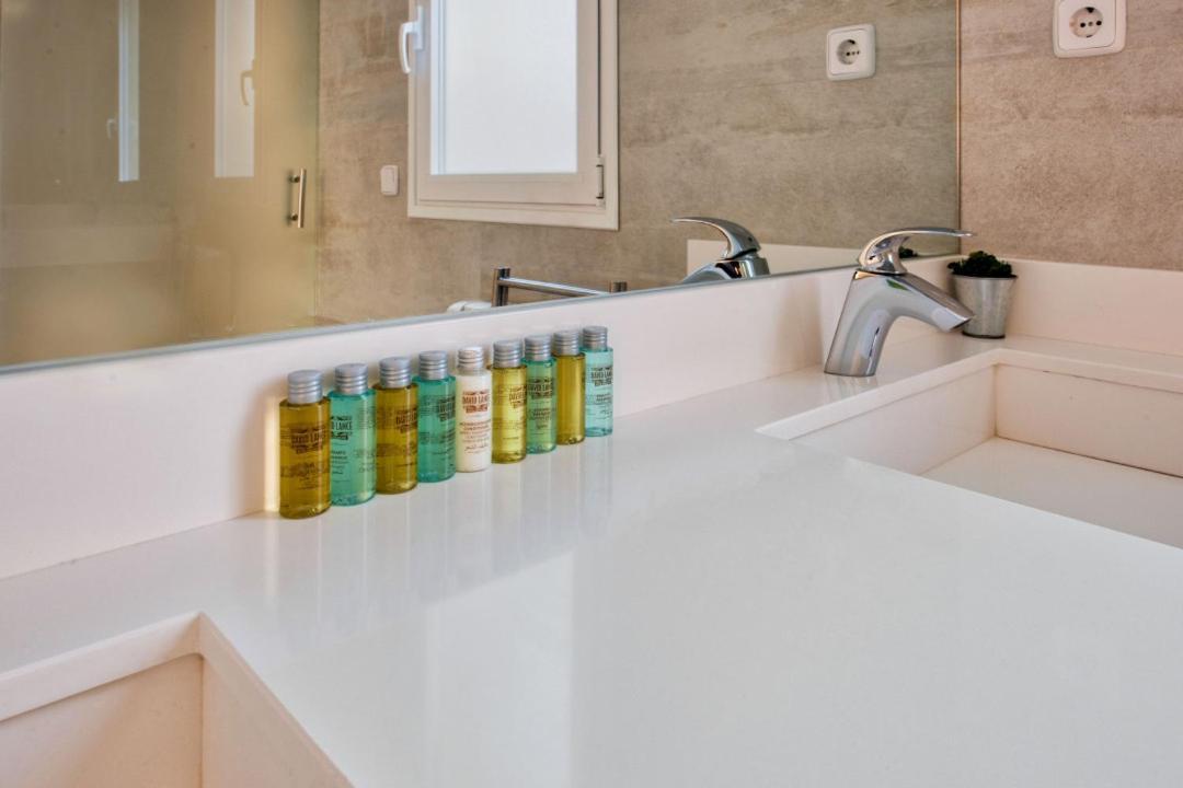 1 Bedroom 1 Bathroom Furnished - Salamanca - Stylish Wterrace - Mintystay Apartment *
