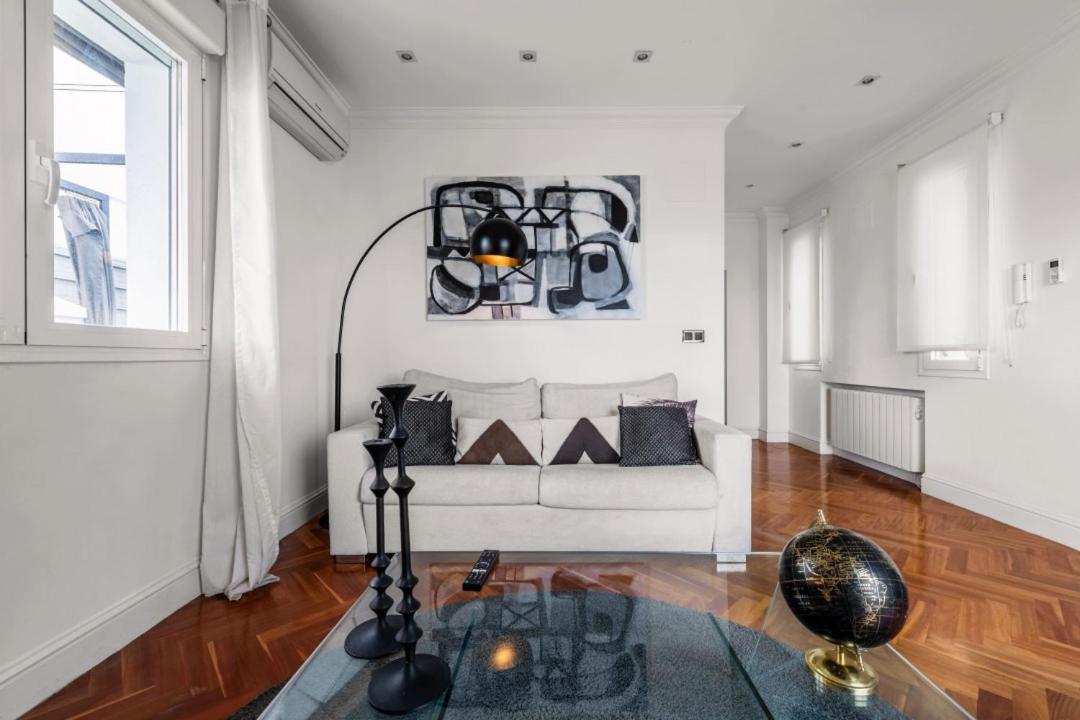 1 Bedroom 1 Bathroom Furnished - Salamanca - Modern Wterrace - Mintystay Apartment *