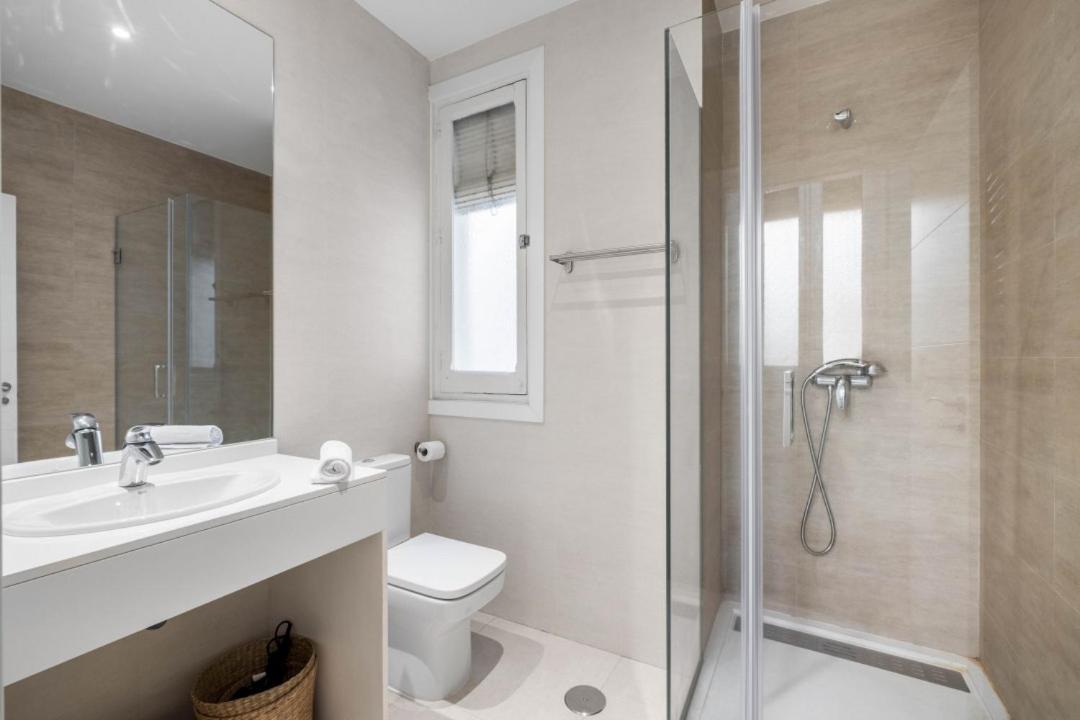 4 Bedrooms 2 Bathrooms Furnished - Salamanca - Largue - Mintystay *
