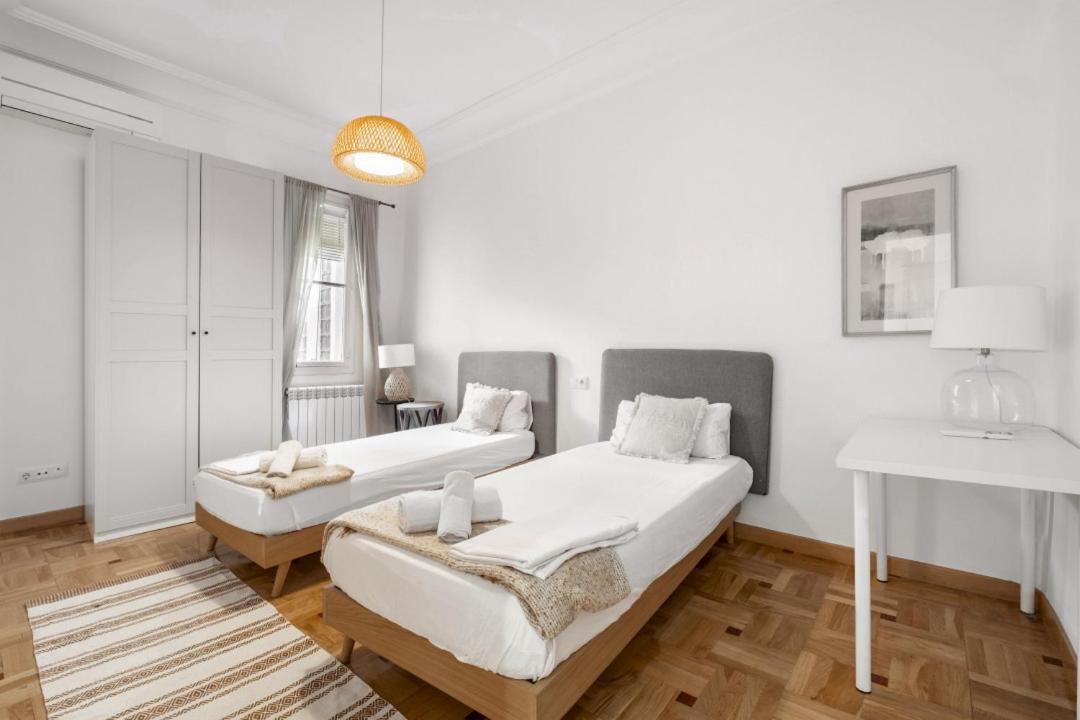 4 Bedrooms 2 Bathrooms Furnished - Salamanca - Largue - Mintystay Apartment *