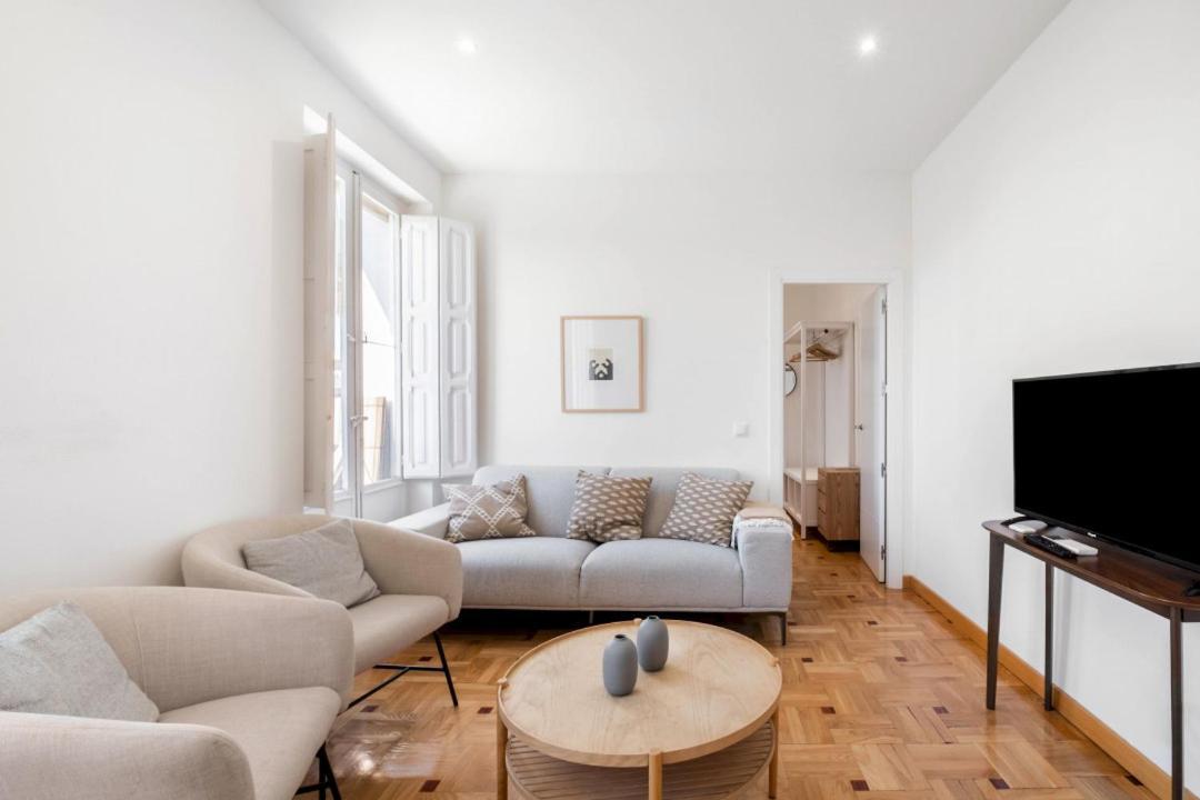 Apartment 4 Bedrooms 2 Bathrooms Furnished - Salamanca - Largue - Mintystay *