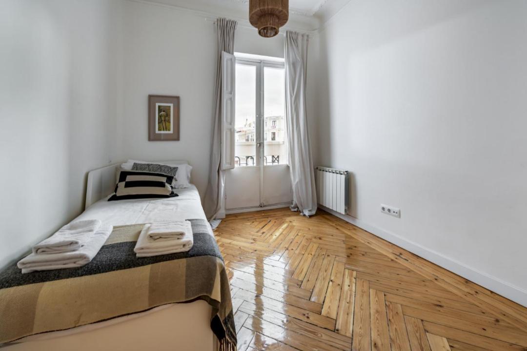 4 Bedrooms 2 Bathrooms Furnished - Salamanca - Luxurious - Mintystay Madri