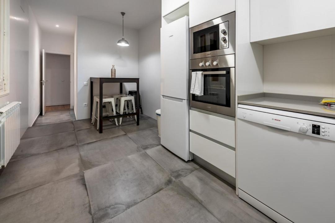 4 Bedrooms 2 Bathrooms Furnished - Salamanca - Luxurious - Mintystay Madri