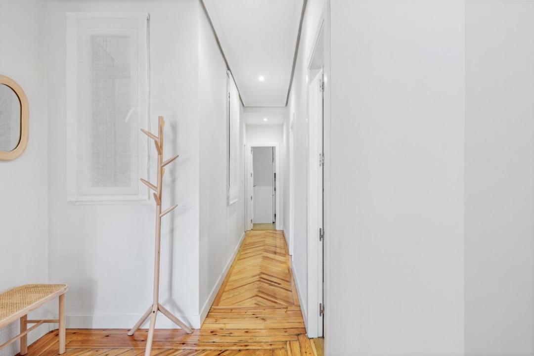 4 Bedrooms 2 Bathrooms Furnished - Salamanca - Refurbished - Mintystay * Madrid