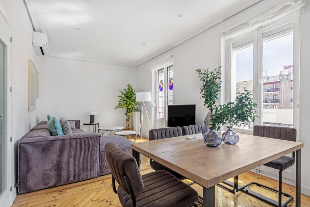 Apartment 4 Bedrooms 2 Bathrooms Furnished - Salamanca - Refurbished - Mintystay *