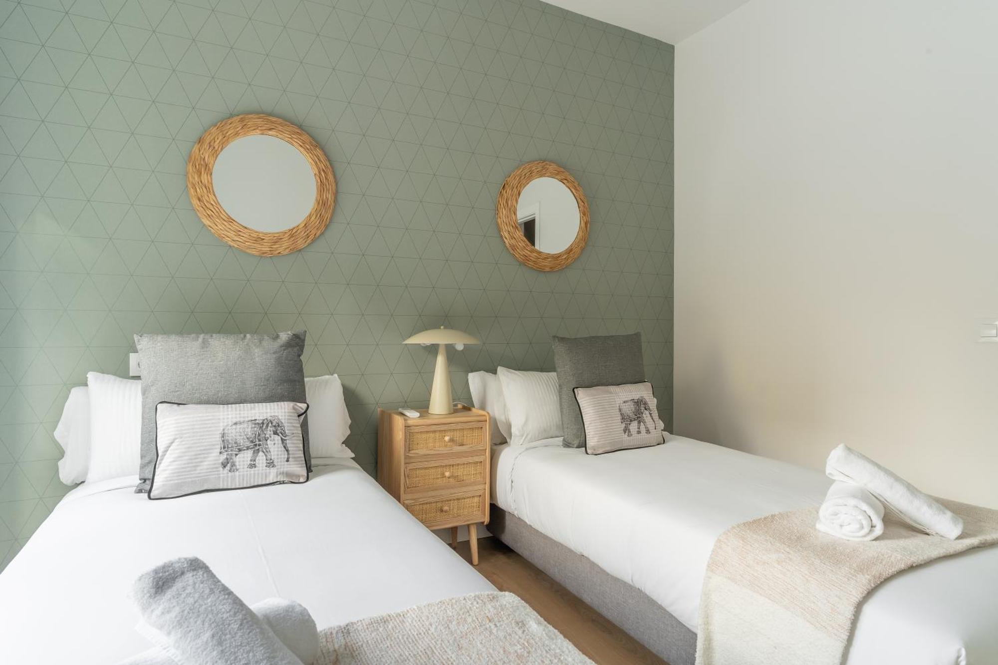 Stylish -4bedrooms 2bathrooms-salamanca Apartment *