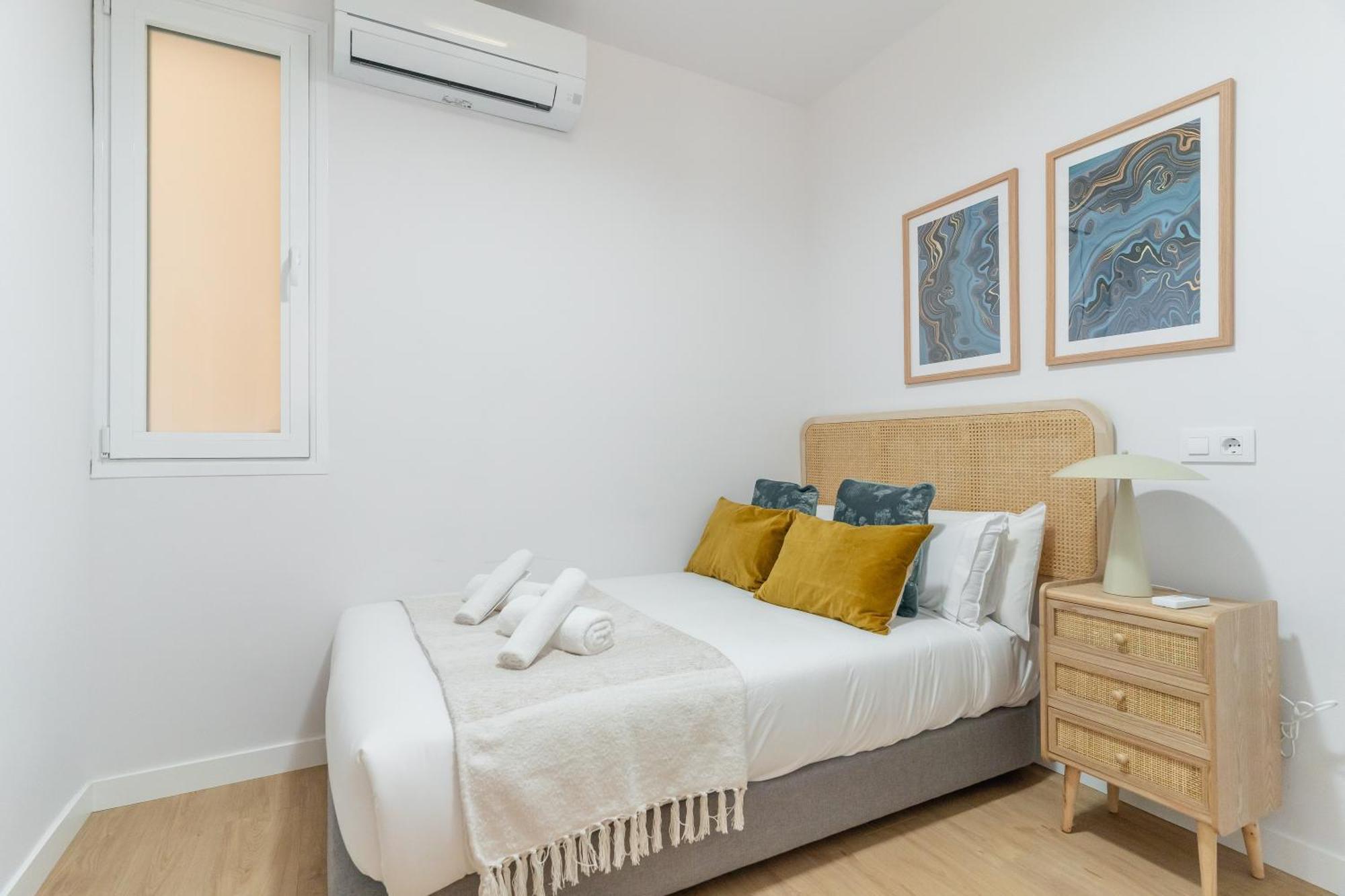 Apartment Stylish -4bedrooms 2bathrooms-salamanca *