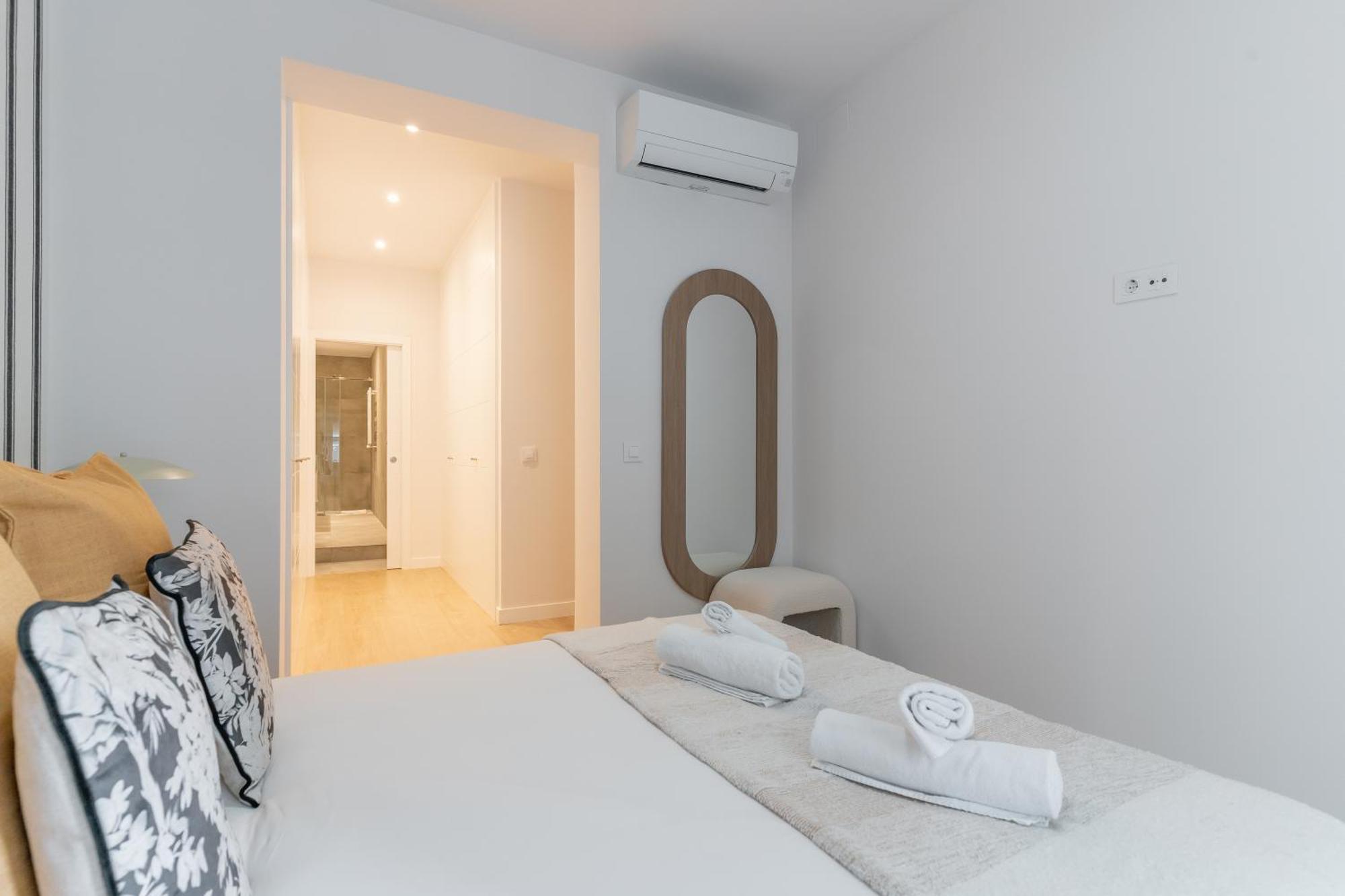 Apartment Stylish -4bedrooms 2bathrooms-salamanca *