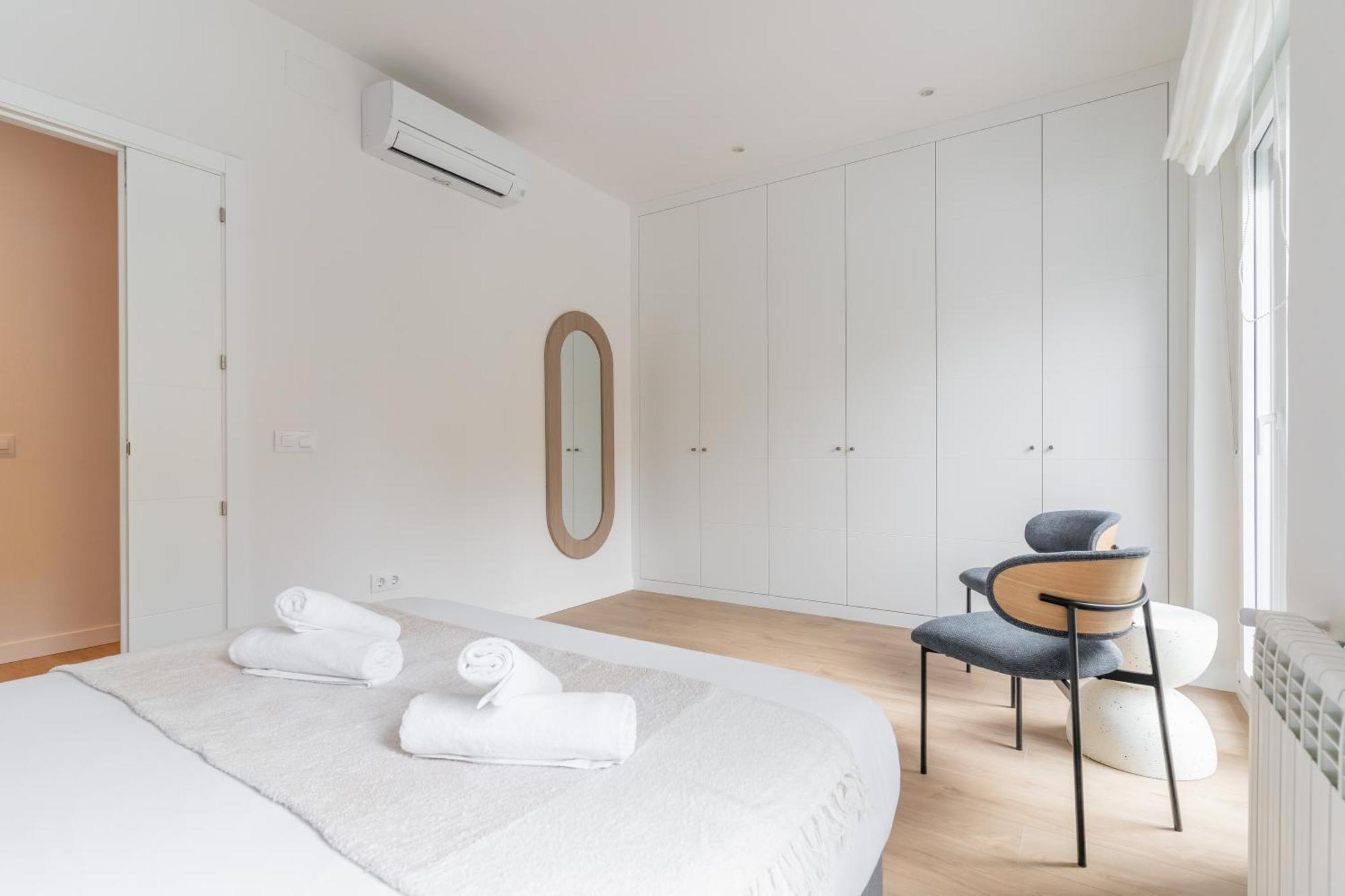 Apartment Renovated Modern -4 Bedrooms 2baths-salamanca Madrid