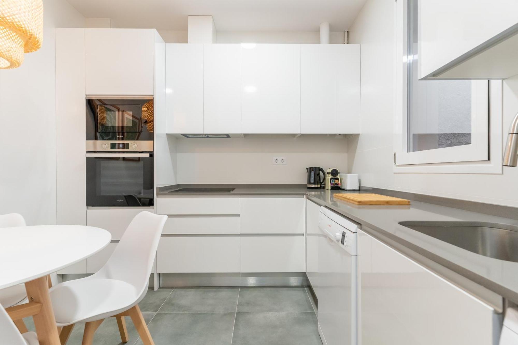 Renovated Modern -4 Bedrooms 2baths-salamanca Apartment Madrid