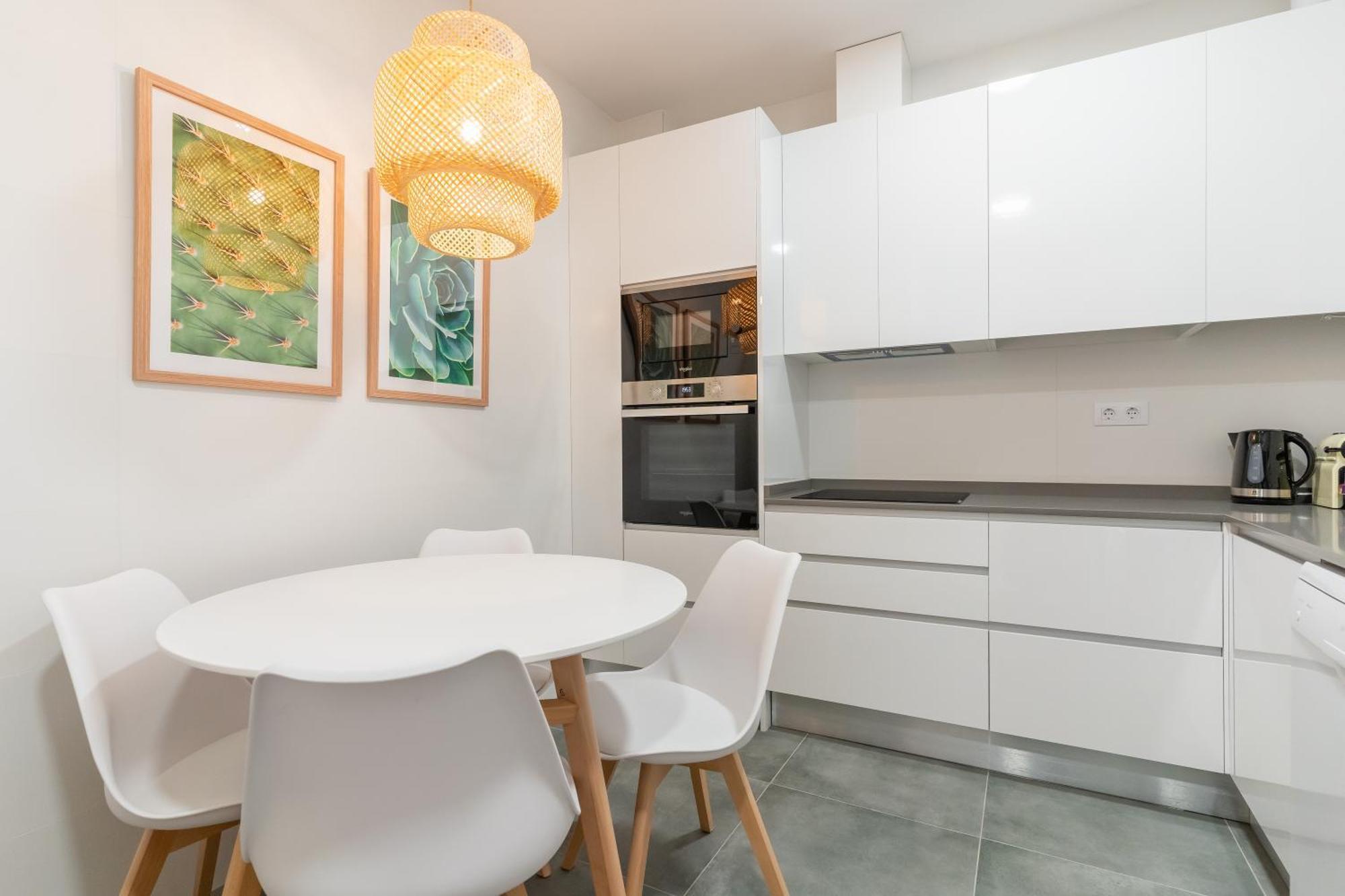 Renovated Modern -4 Bedrooms 2baths-salamanca Madrid