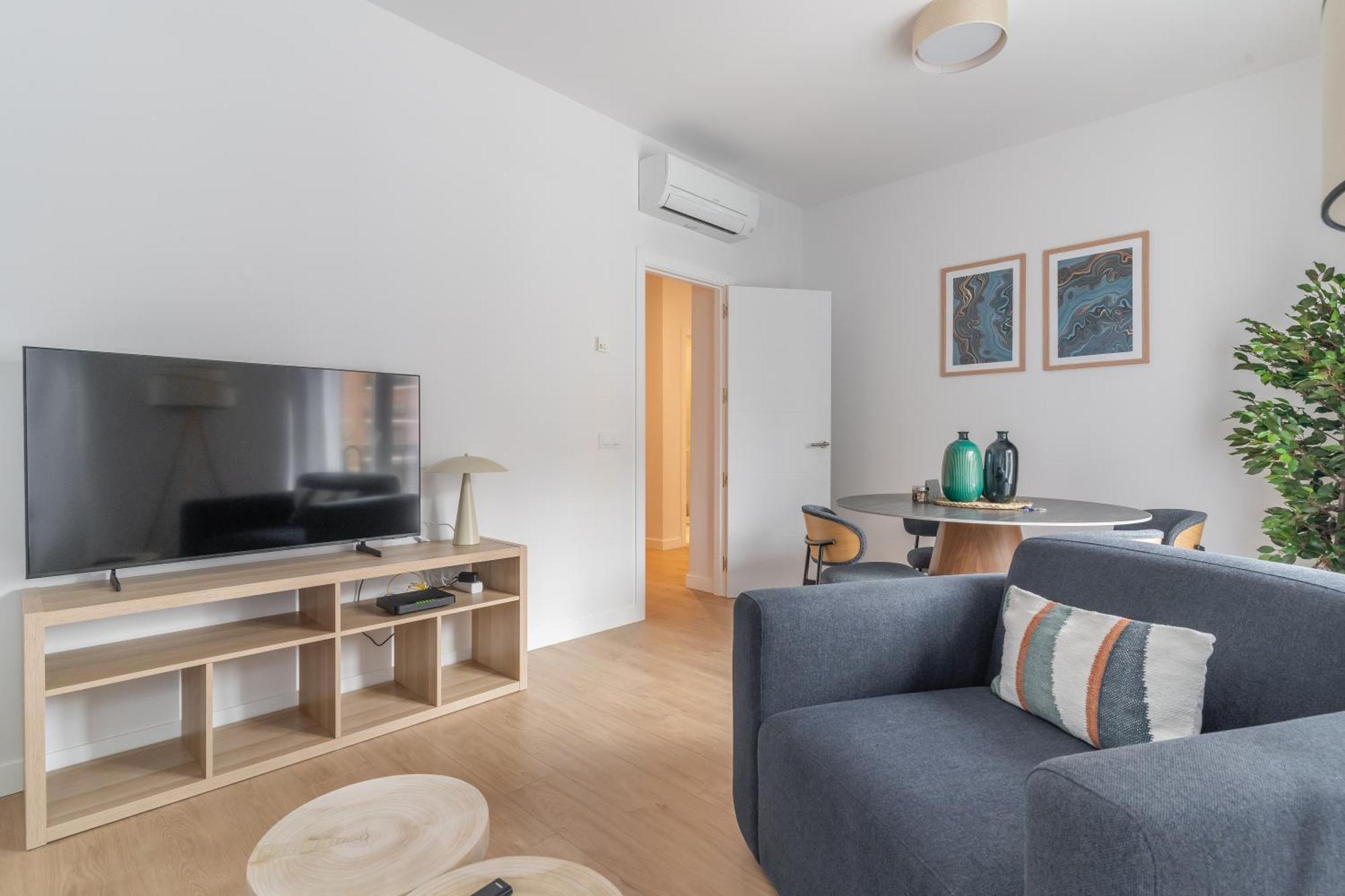 Apartment Renovated Modern -4 Bedrooms 2baths-salamanca