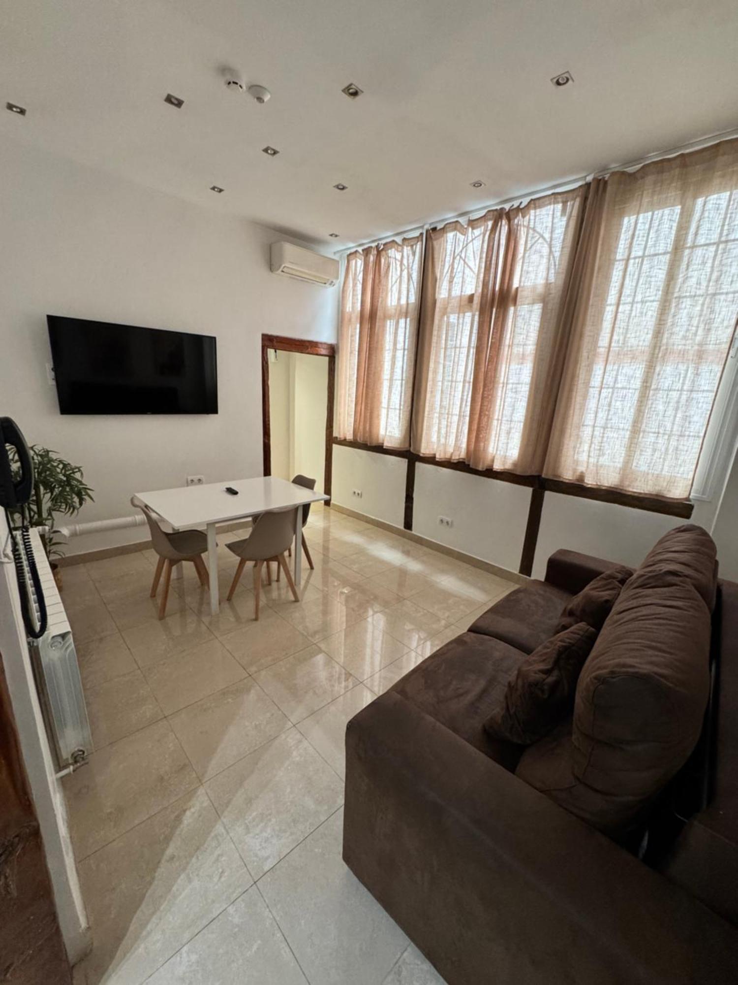 Apartment Apolo *