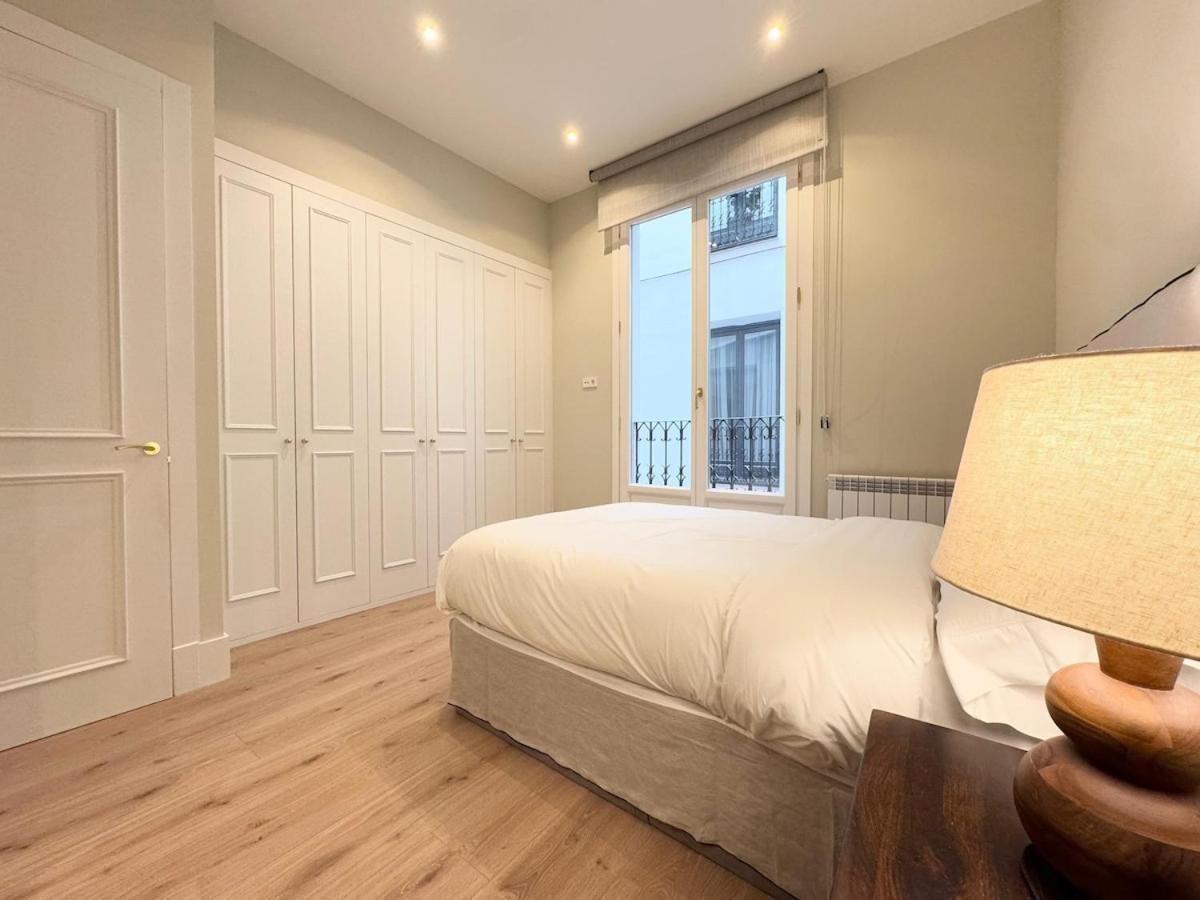 Alcala Gate Exquisite Luxury Seasonal *