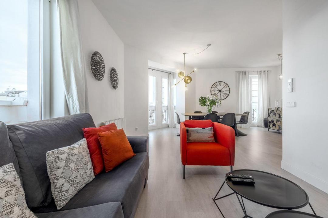 3 Bedrooms 2 Bathrooms Furnished - Salamanca - Modern And Bright - Mintystay * Madrid