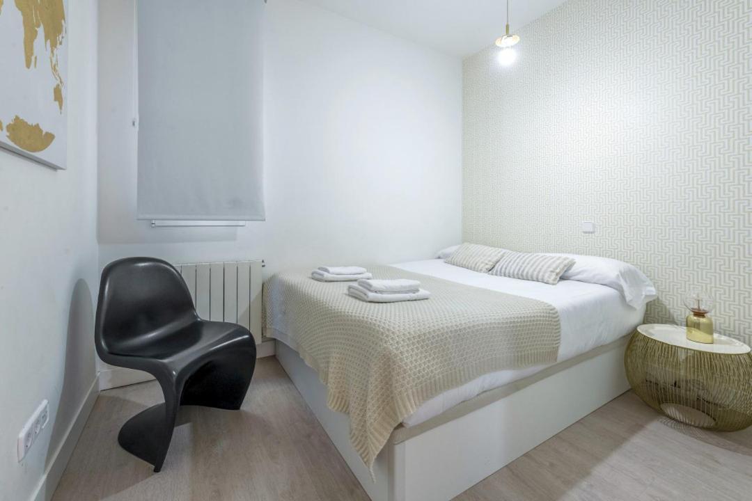 3 Bedrooms 2 Bathrooms Furnished - Salamanca - Modern And Bright - Mintystay Apartment