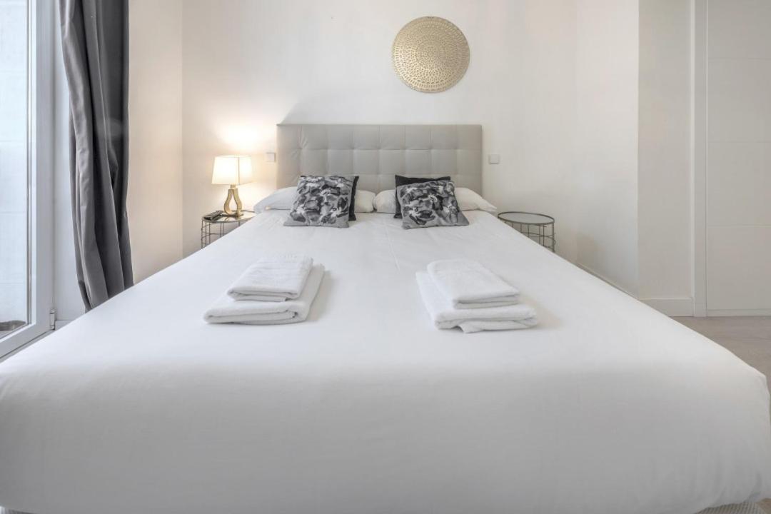 3 Bedrooms 2 Bathrooms Furnished - Salamanca - Modern And Bright - Mintystay Apartment Madrid
