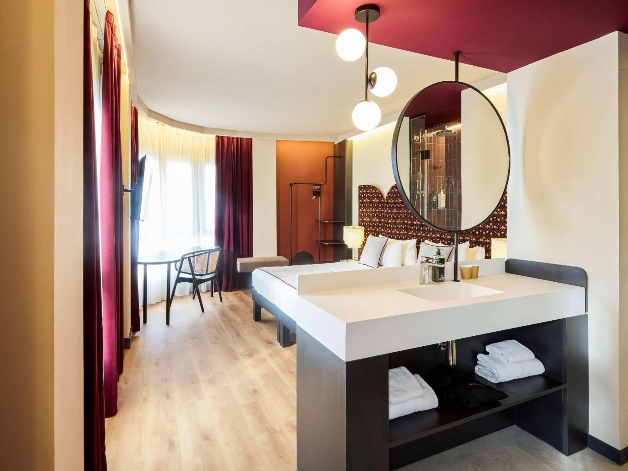 Ibis Styles Centro Maravillas Hotel