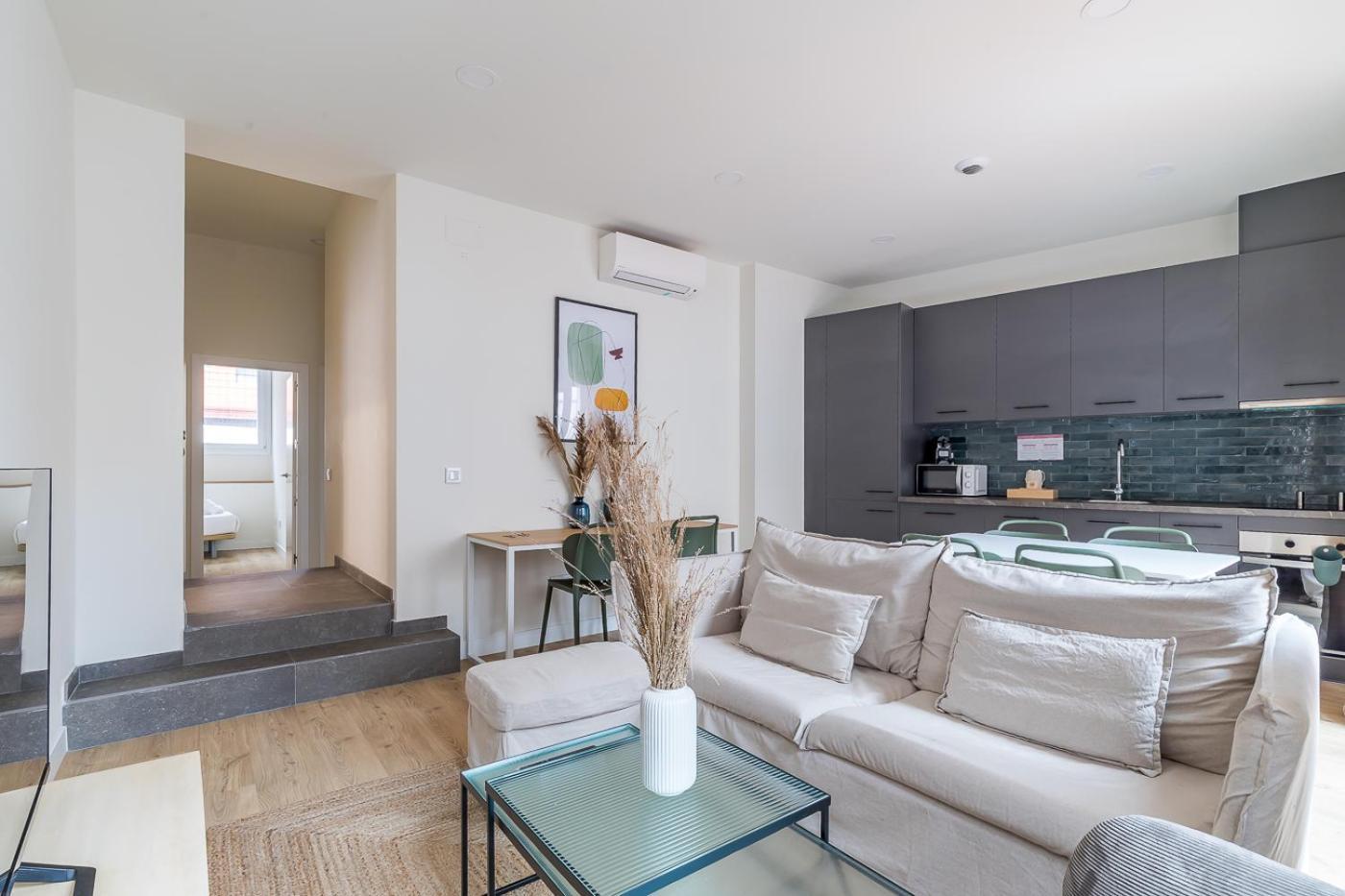 Caterina Plaza Castilla Apartment *