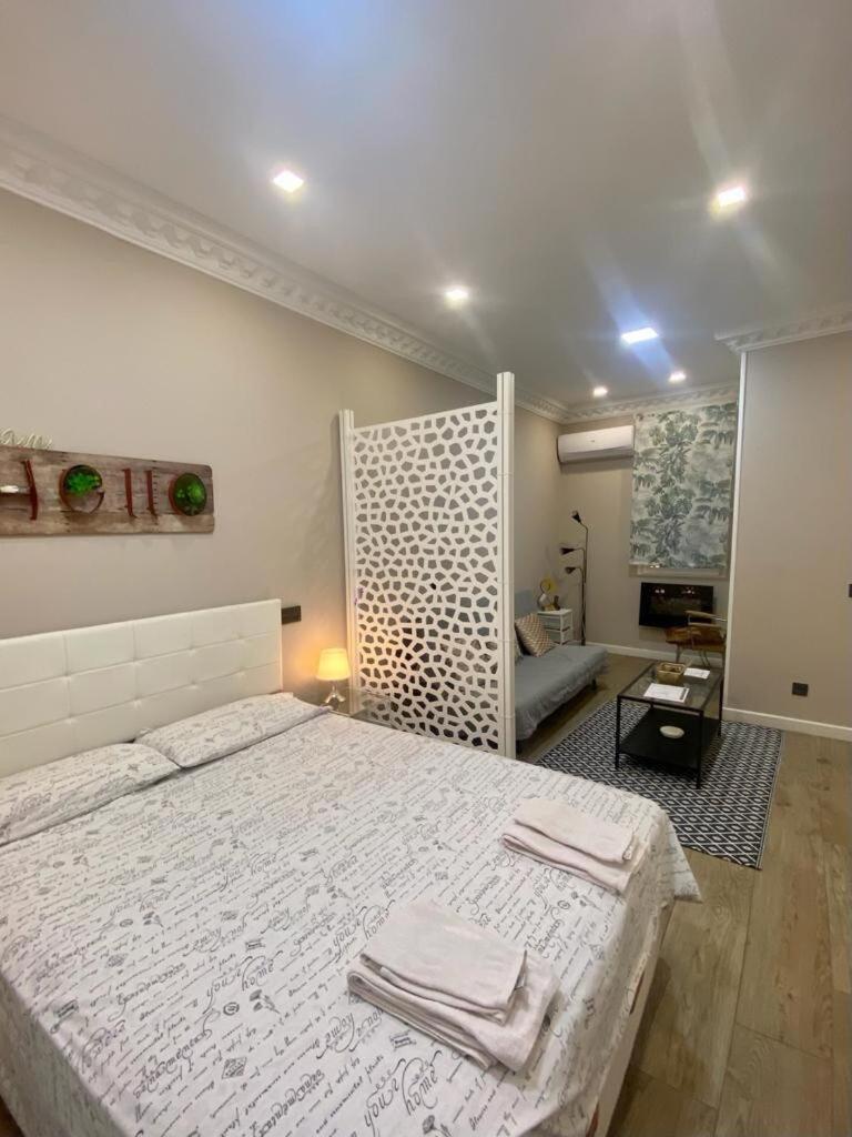 Petit Loft Toledo Door - Casilda *