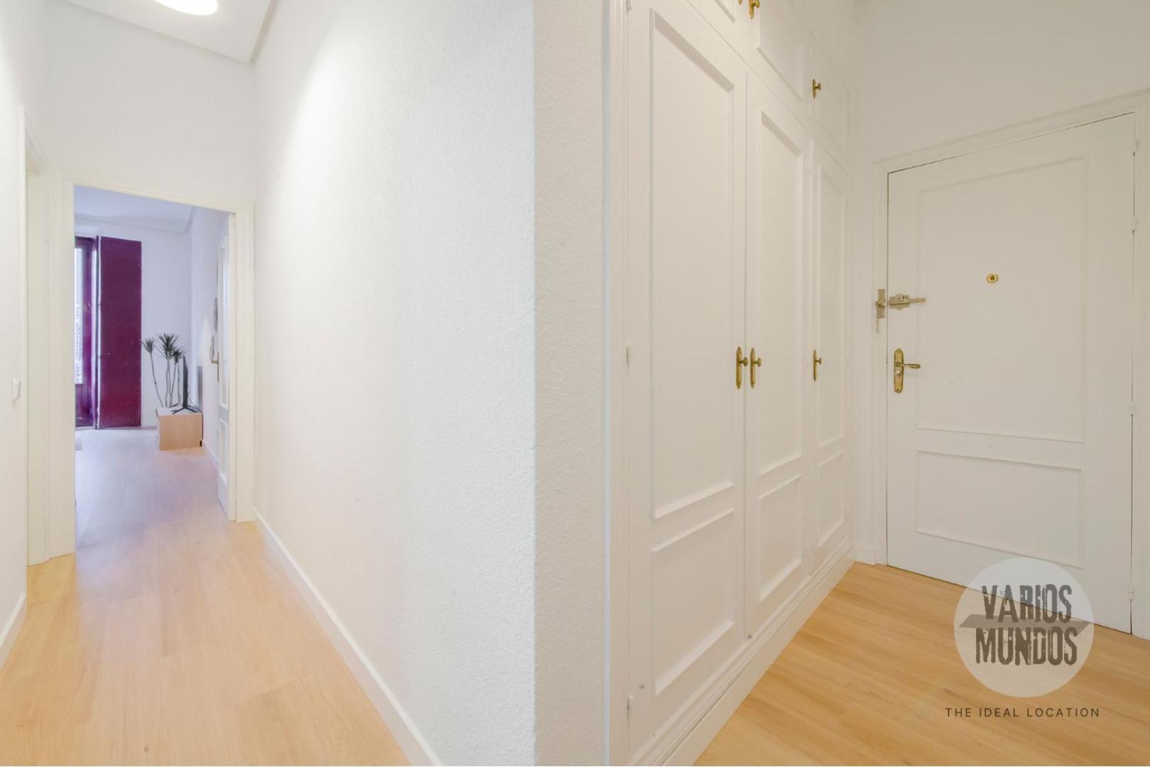 A Tus Pies 4, Carretas 25 Apartamento