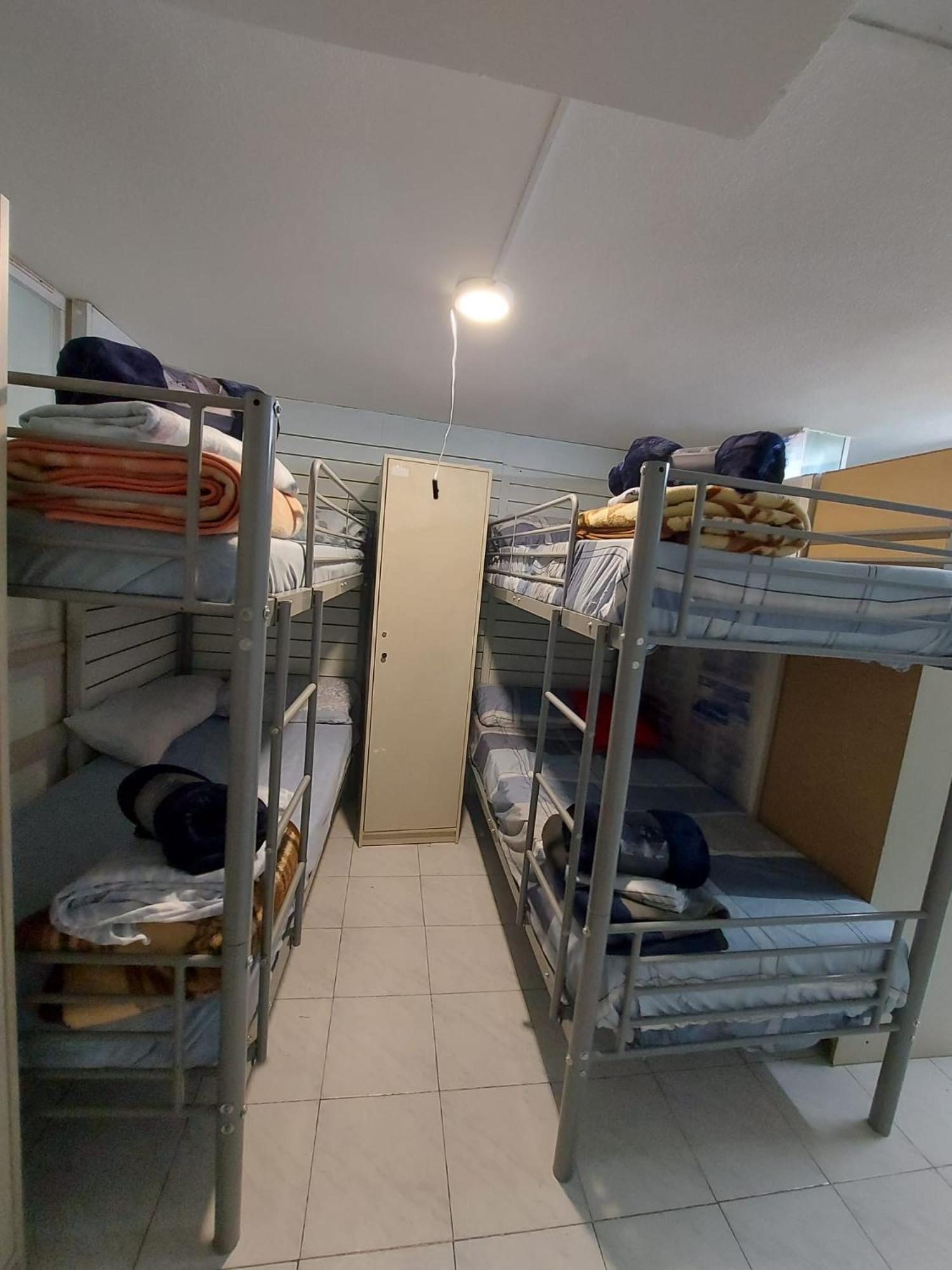 Bernabeu A 15 Minutos Hostel *