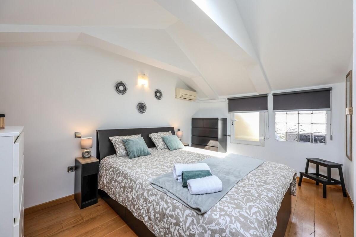 Apartment Penthouse Duplex With Terrace In Alcala *