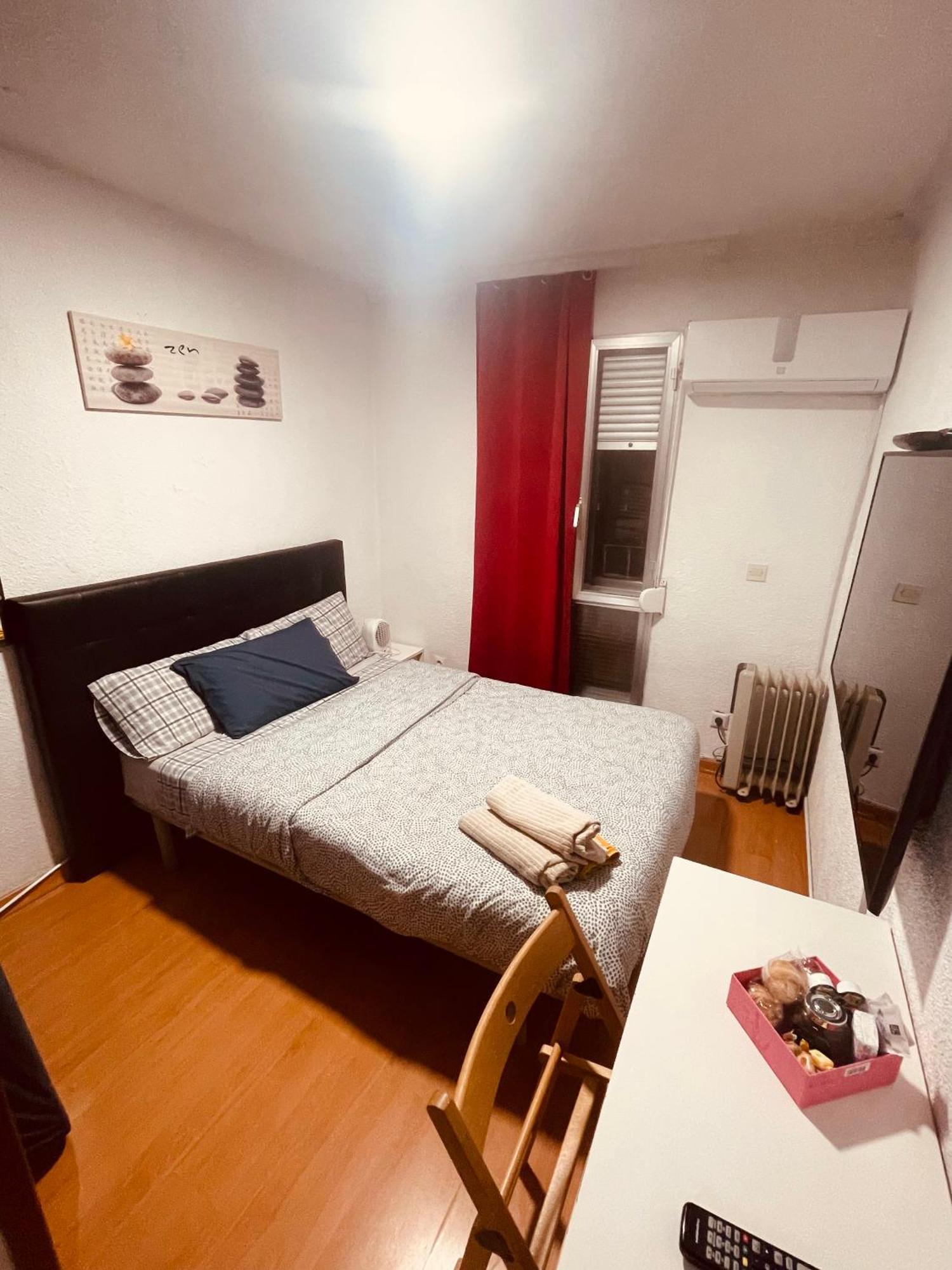 Privadas Calle Riojanos Apartment Madrid