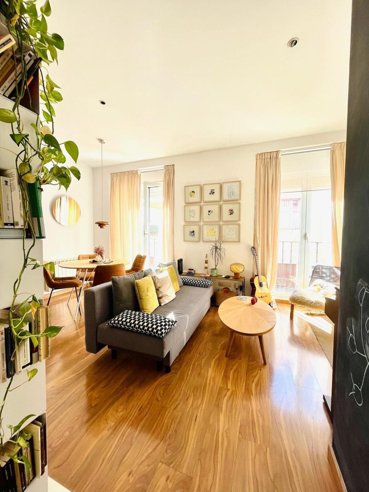 For Music And Film Lovers Apartment