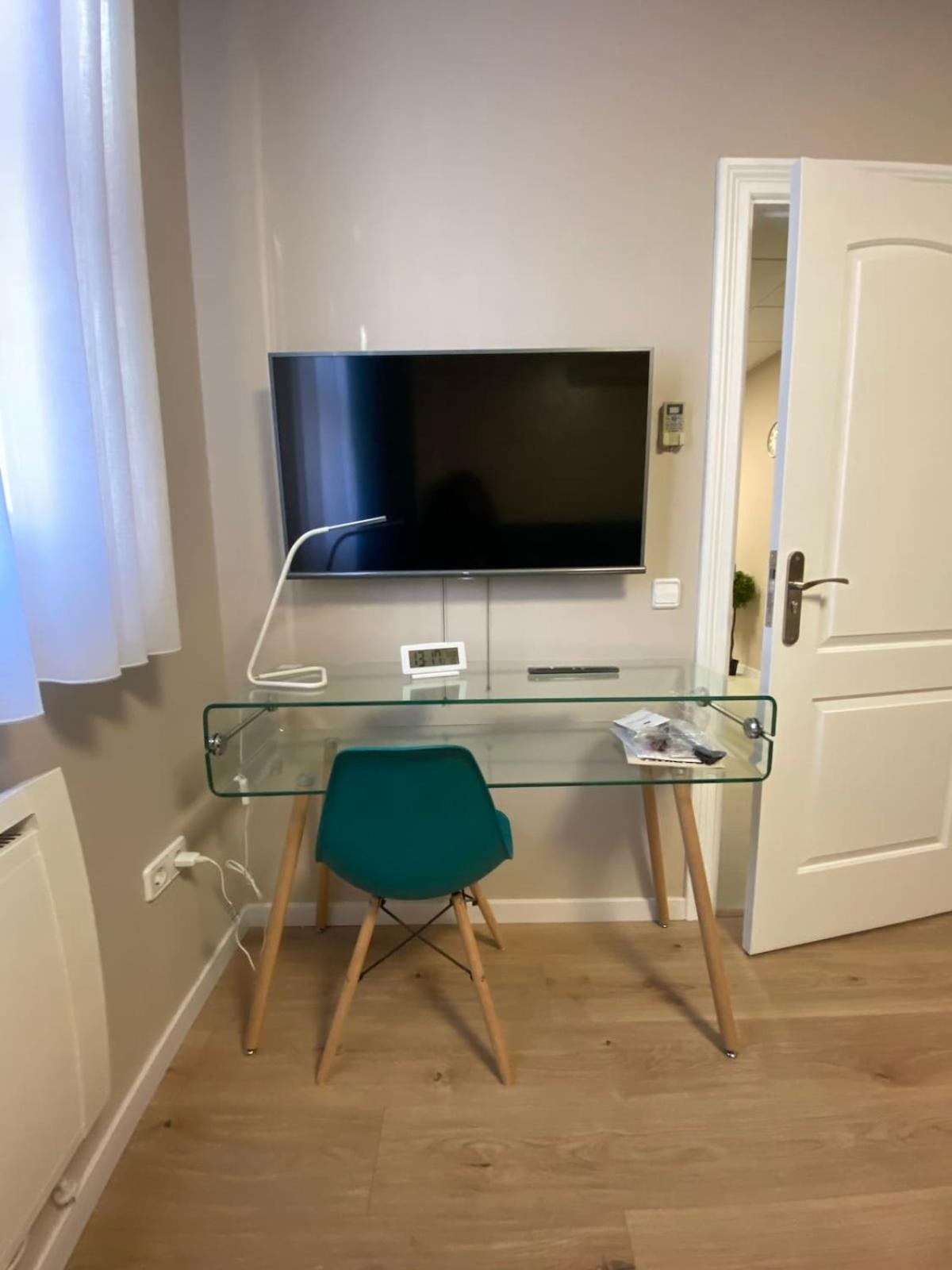 Apartment Entire In The Center - 10 Pax Madrid