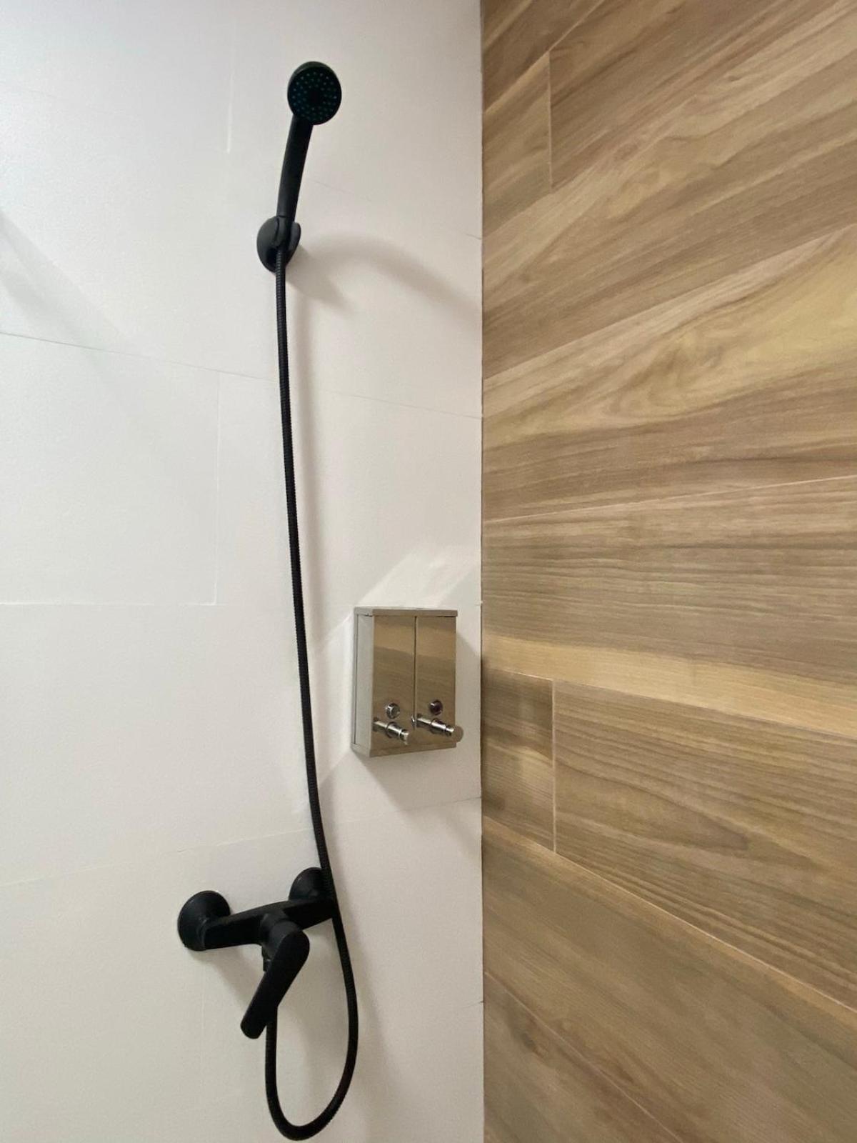Apartment Private For 2 People - 2 Madrid