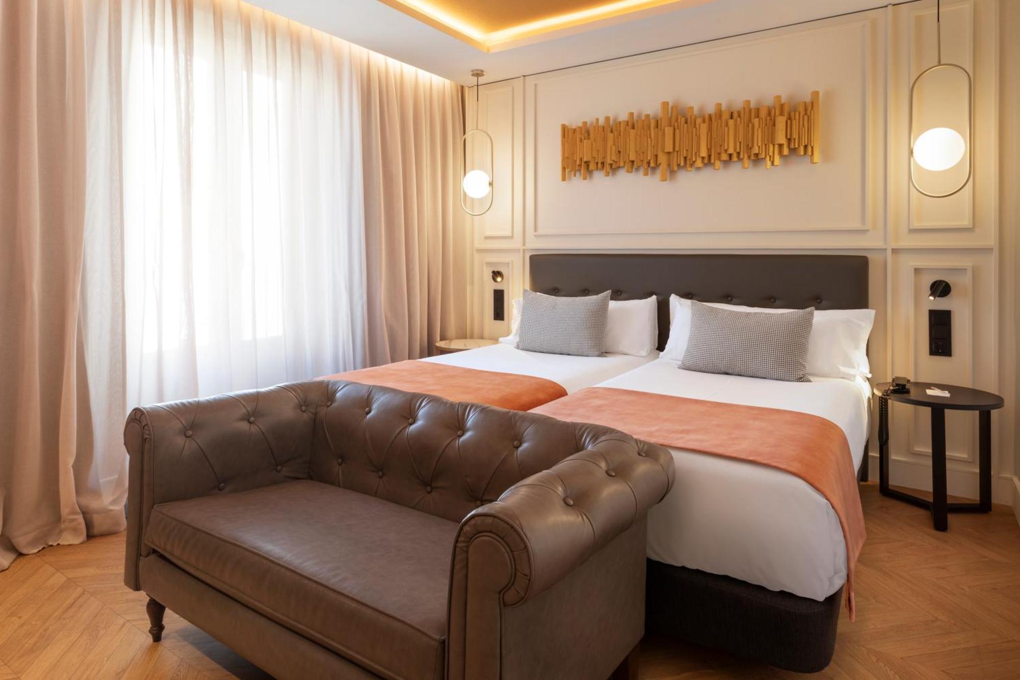 Catalonia Goya Hotel
