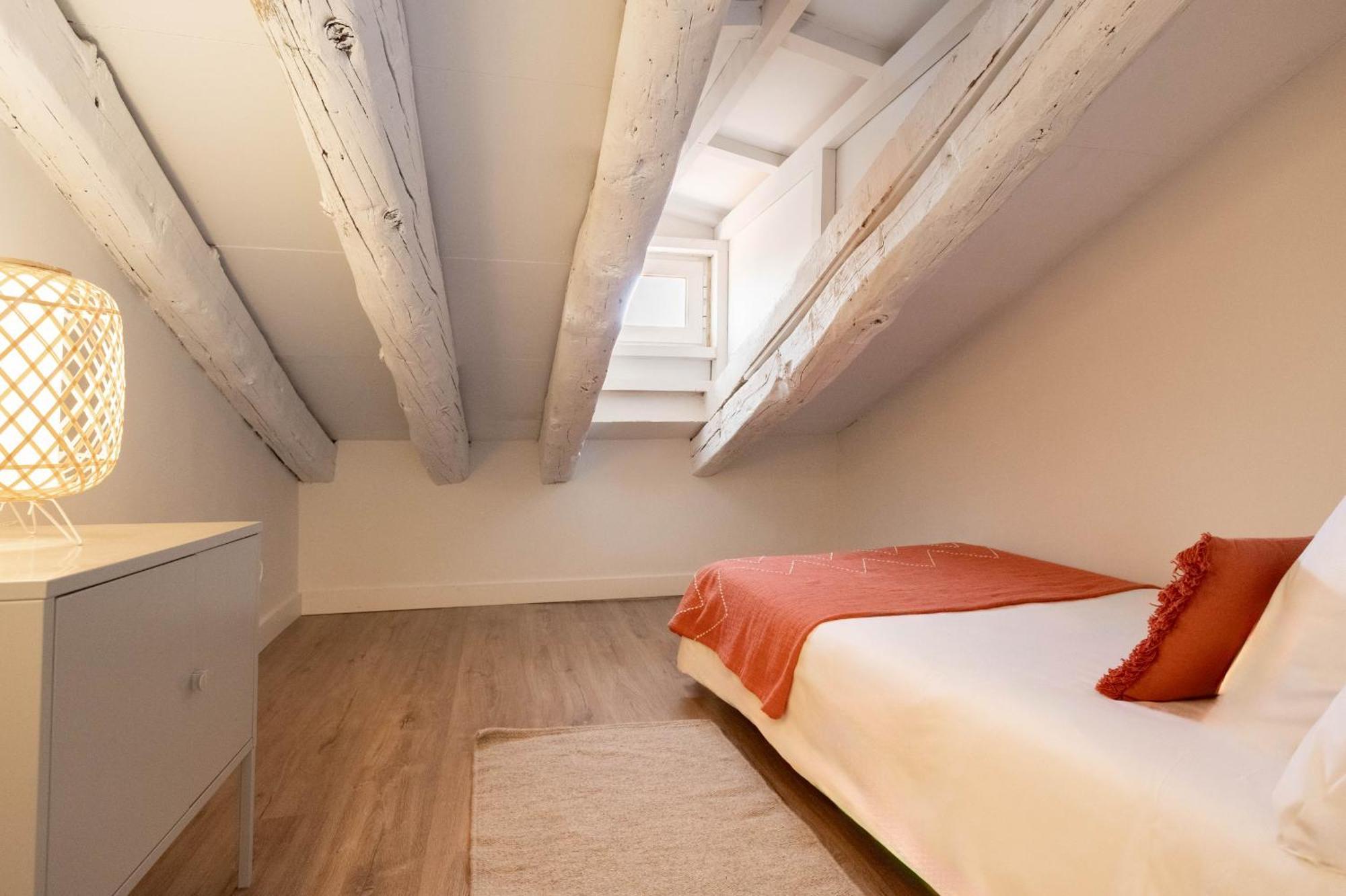 Plaza Mayor Attic En Madri