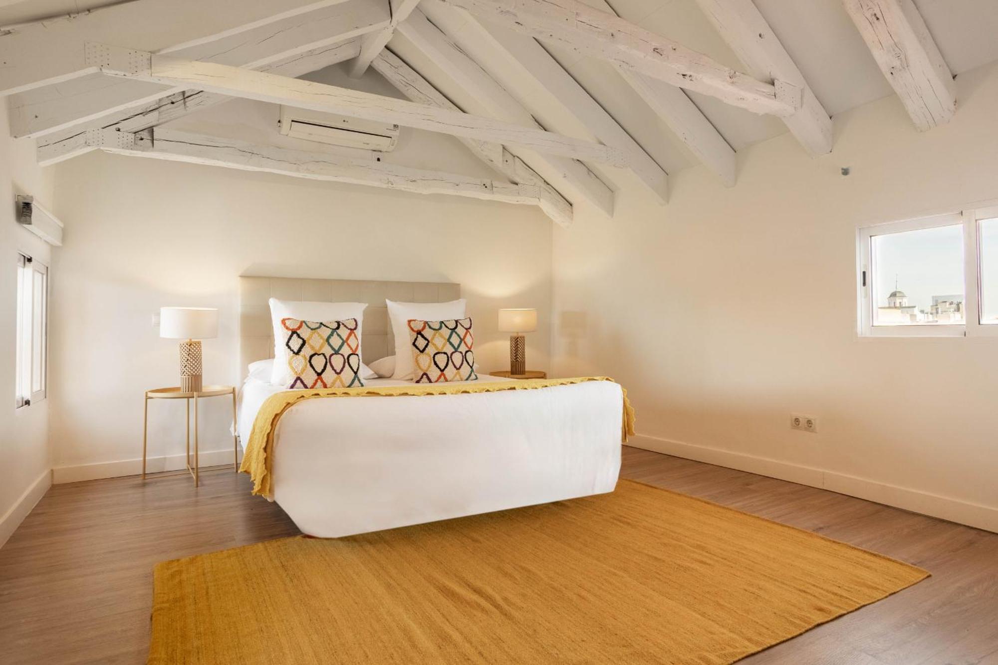 Plaza Mayor Attic En Apartamento