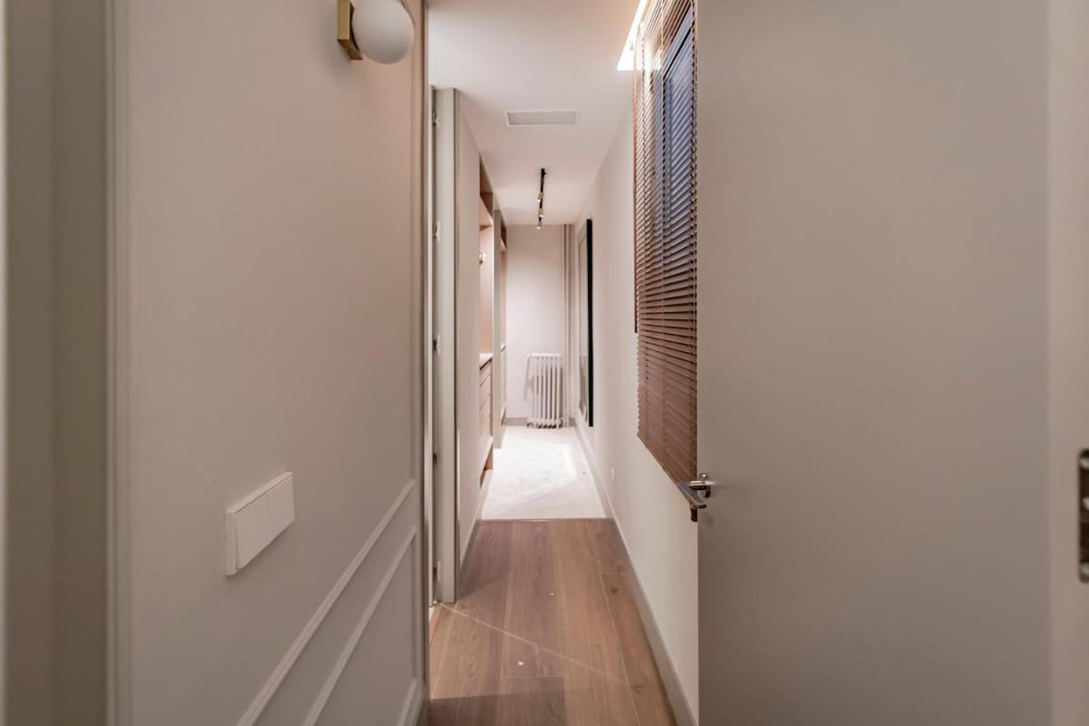 Luxury & Exclusive Salamanca 10 Pax Apartment