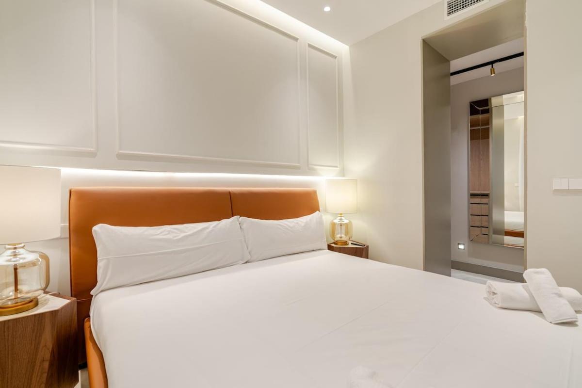 Luxury & Exclusive Salamanca 10 Pax Apartment *
