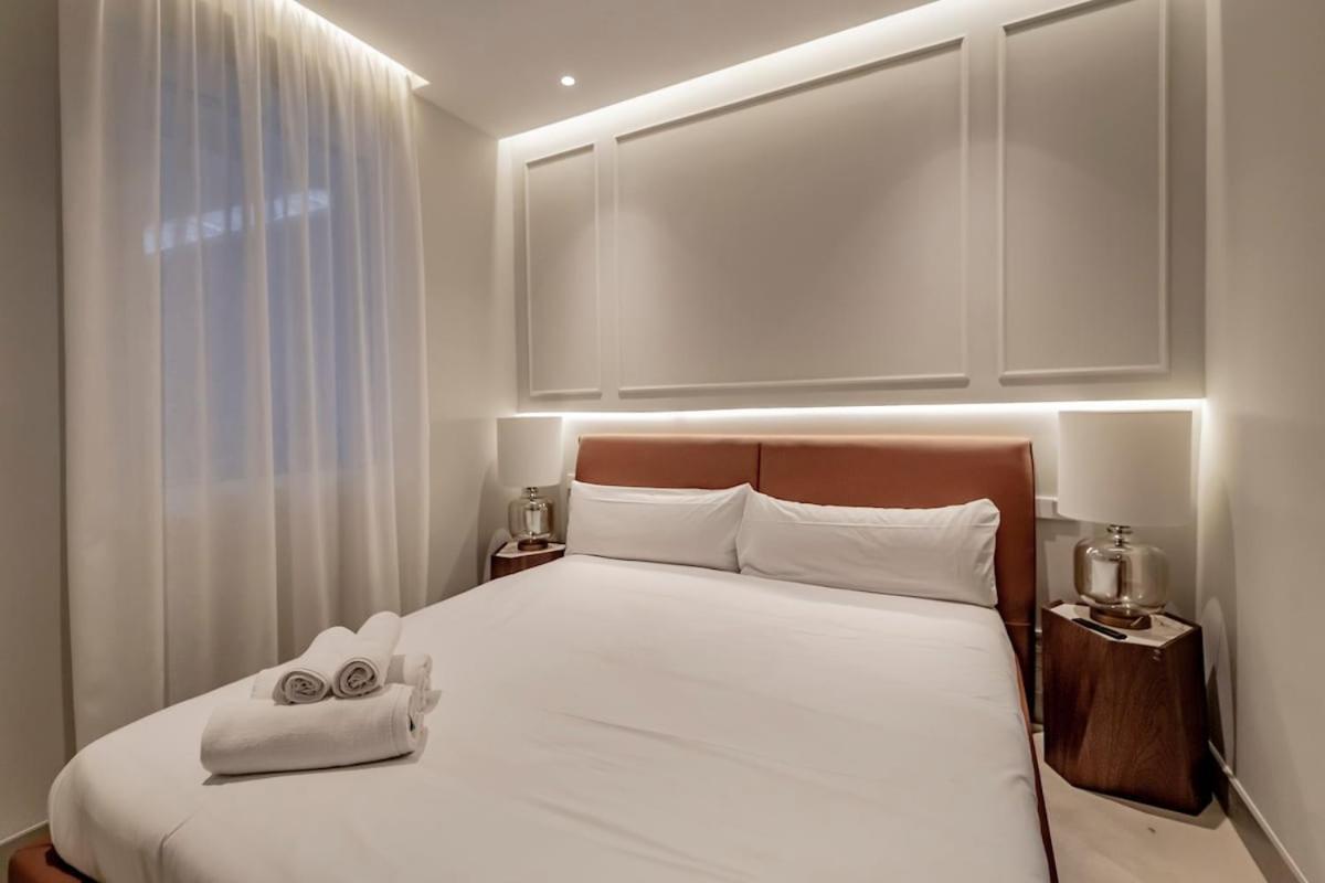 Luxury & Exclusive Salamanca 10 Pax Apartment