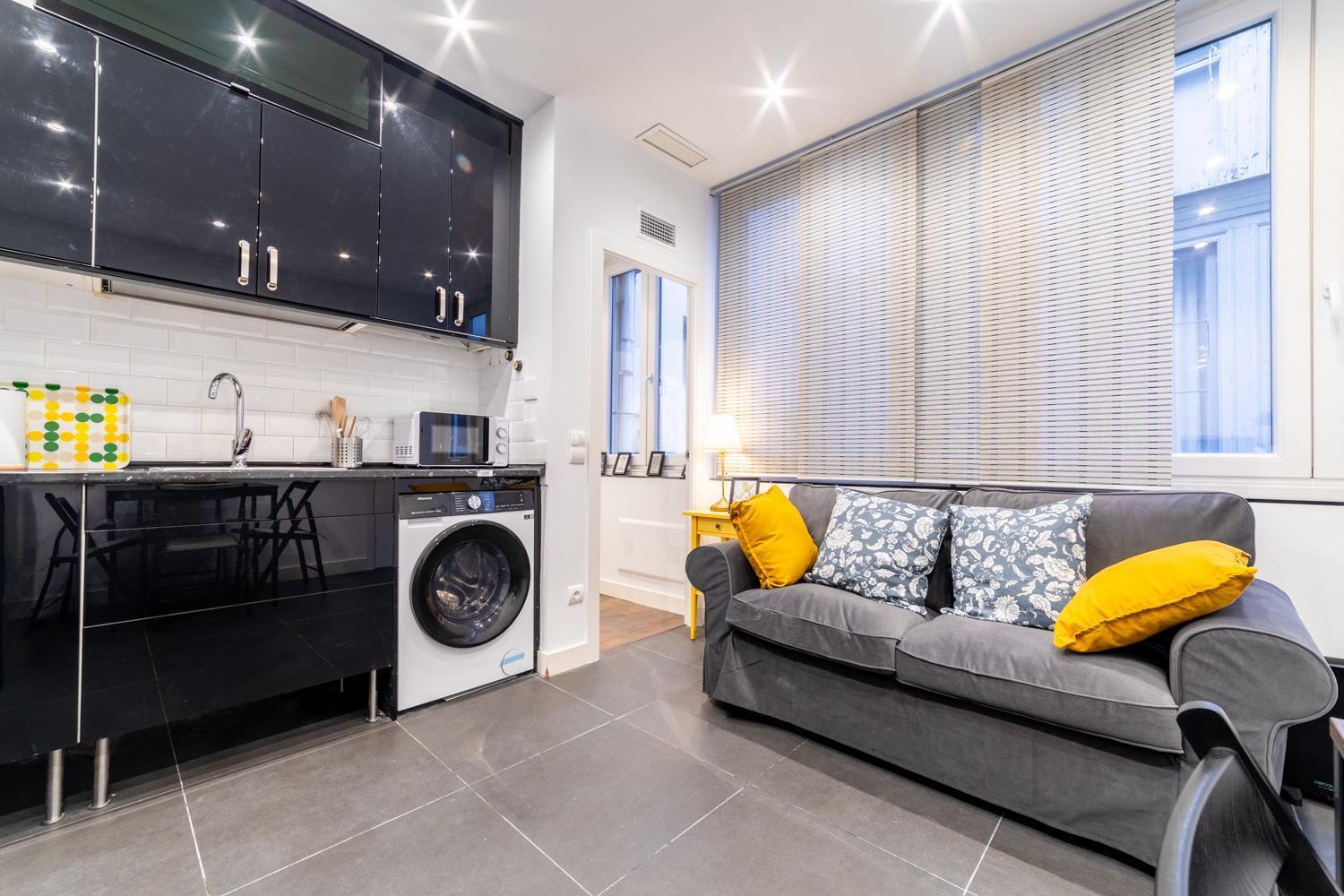 Charming Modern In Barrio De Letras Apartment Madrid