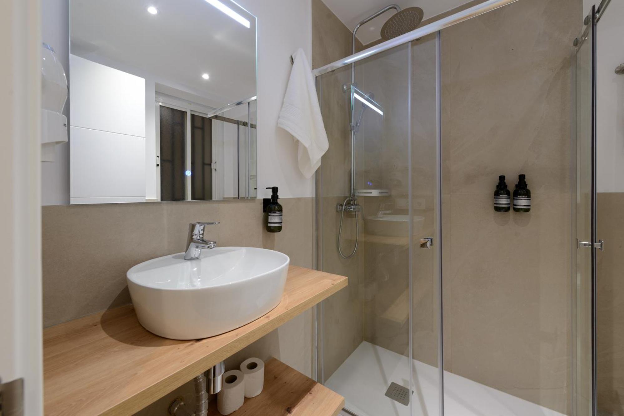 Museum Area Atocha 3br 2bth Apartment