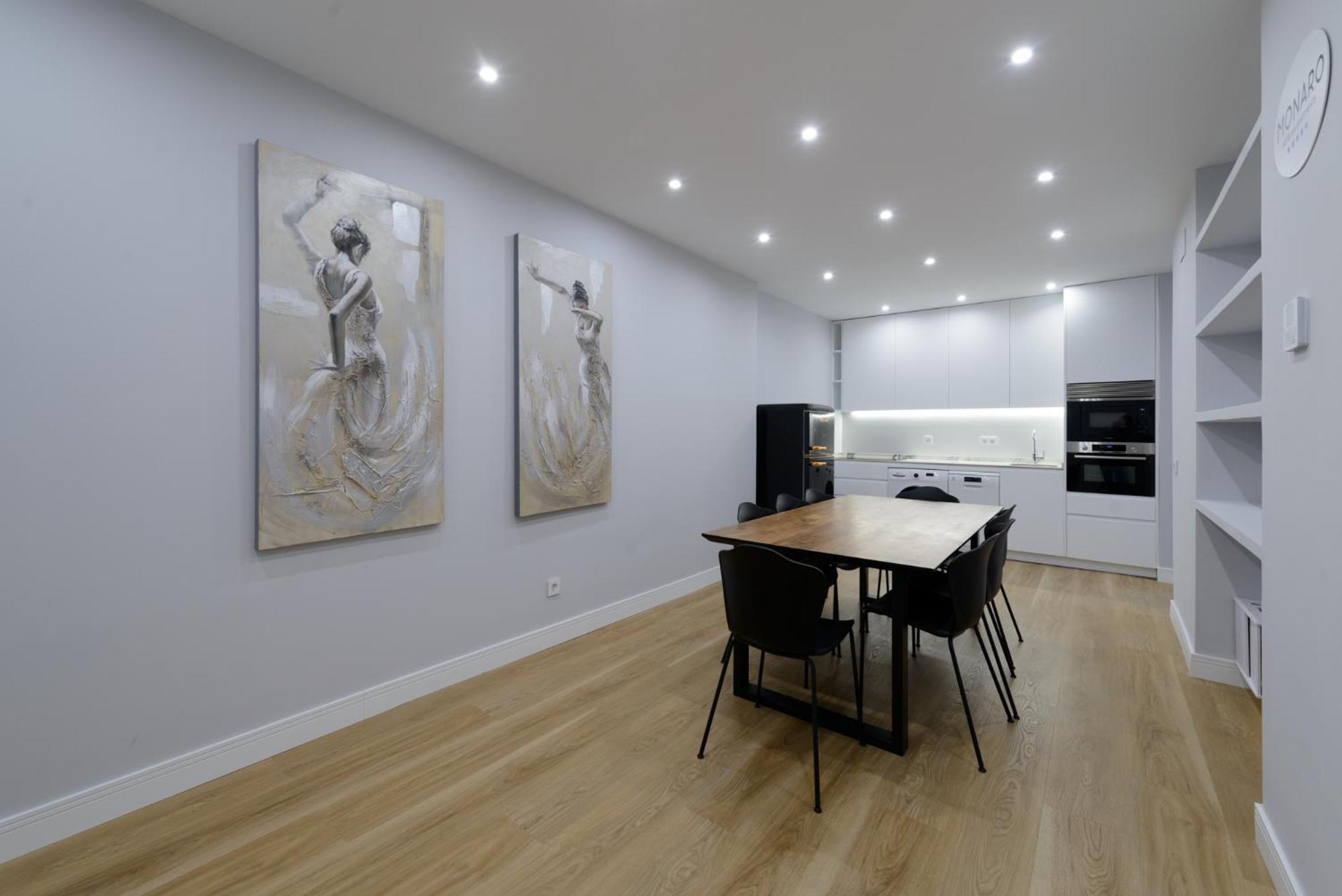 Apartment Museum Area Atocha 3br 2bth *