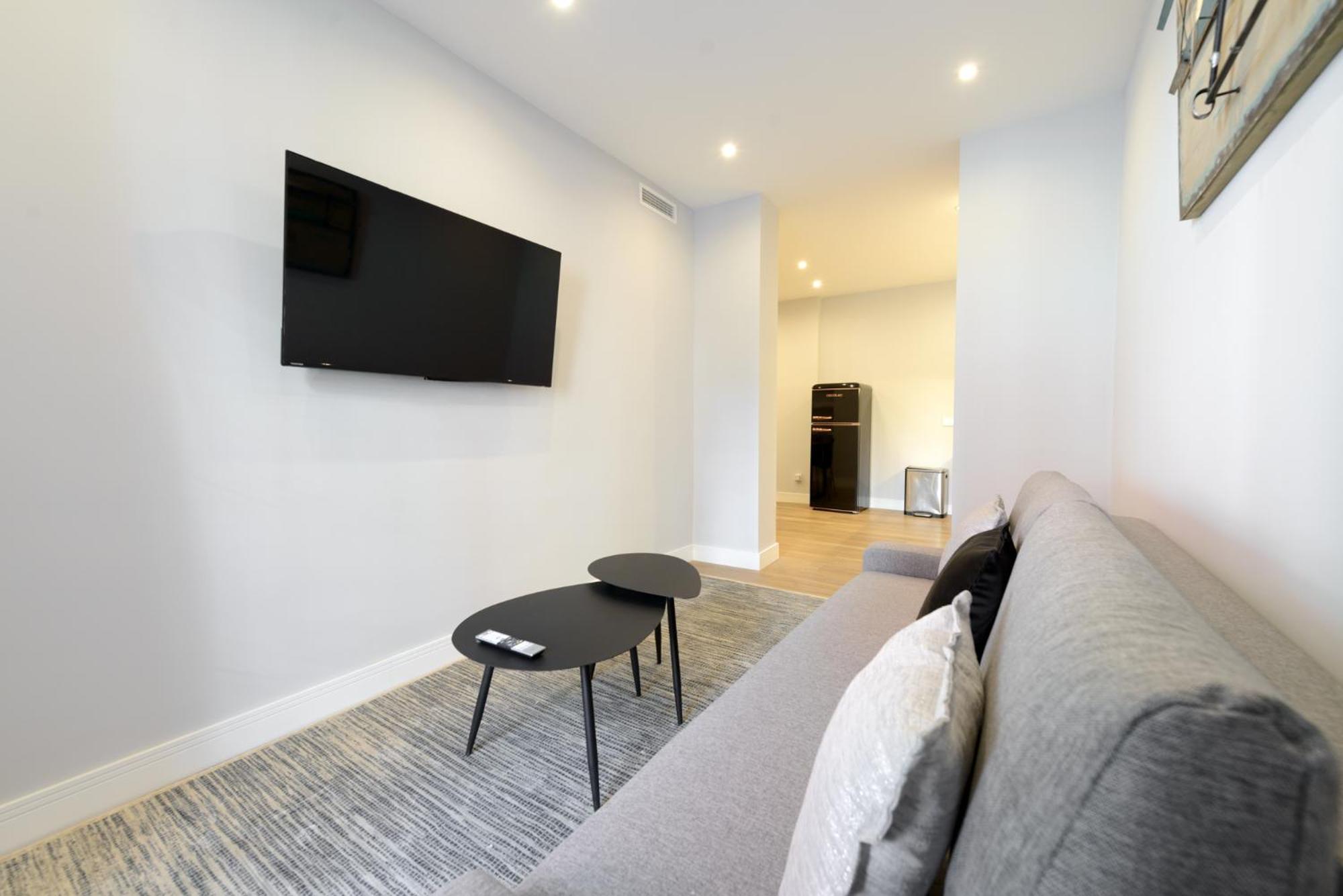 Apartment Museum Area Atocha 3br 2bth