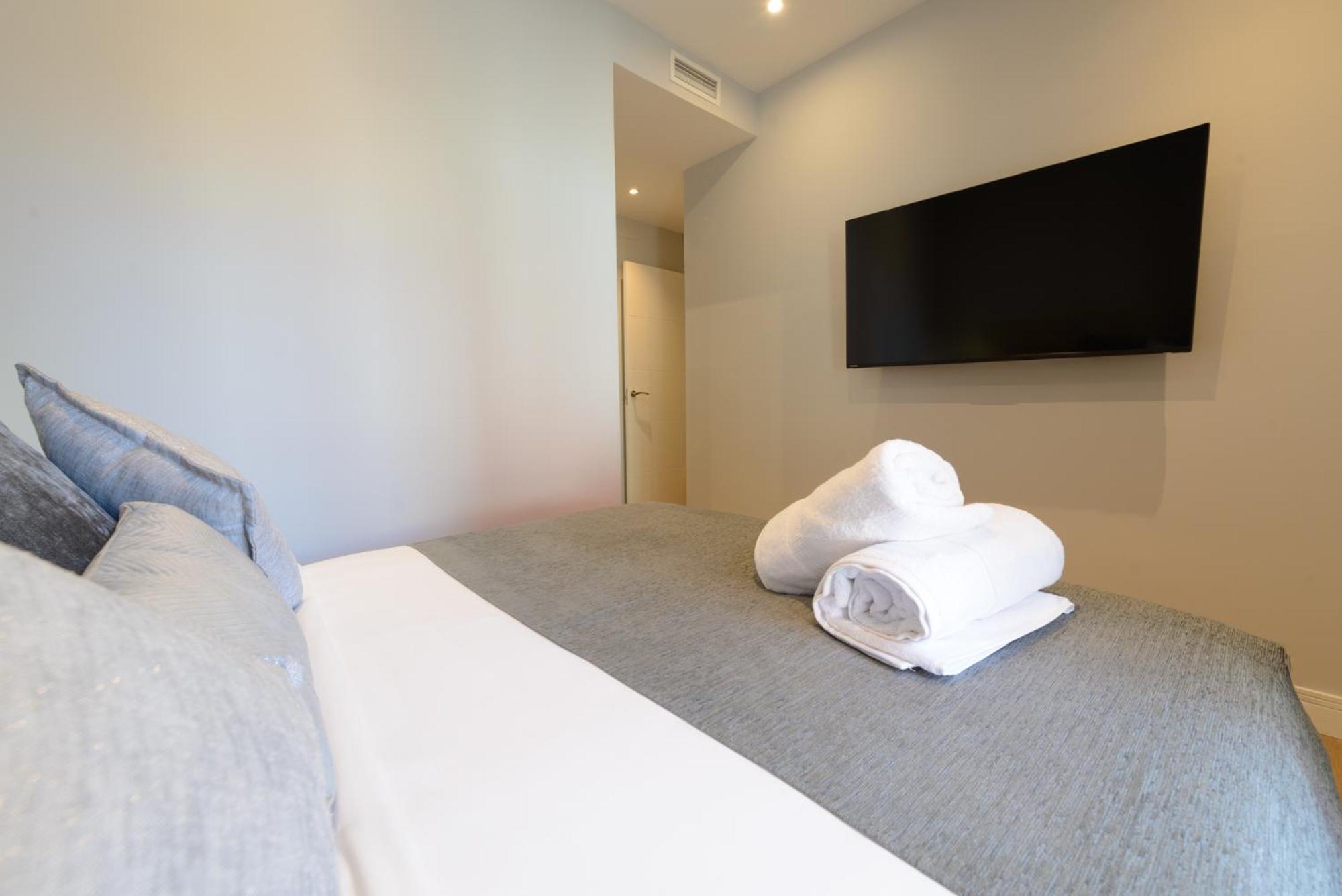 Museum Area Atocha 3br 2bth Apartment *