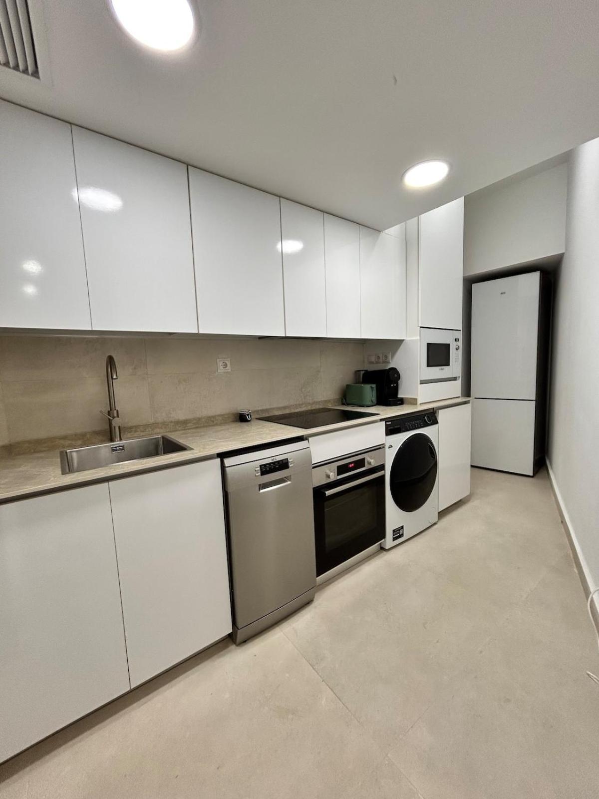 Aerosuites202 *