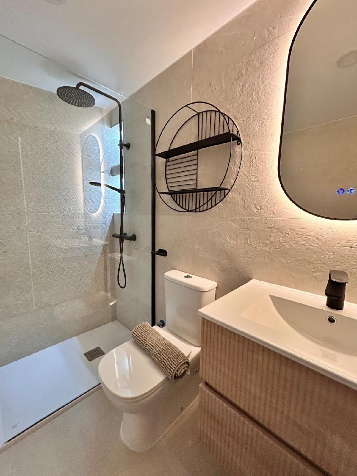 Aerosuites201 Apartment Madrid