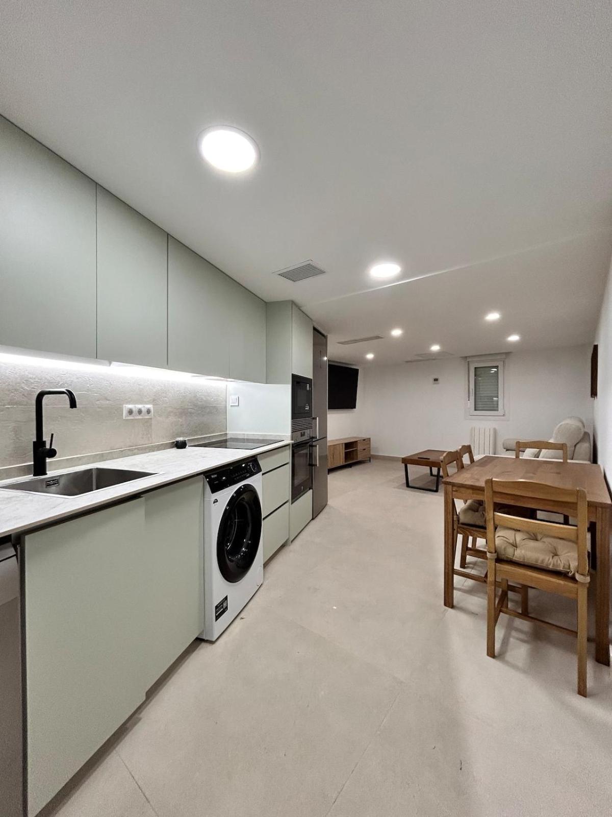 Apartment Aerosuites201 *
